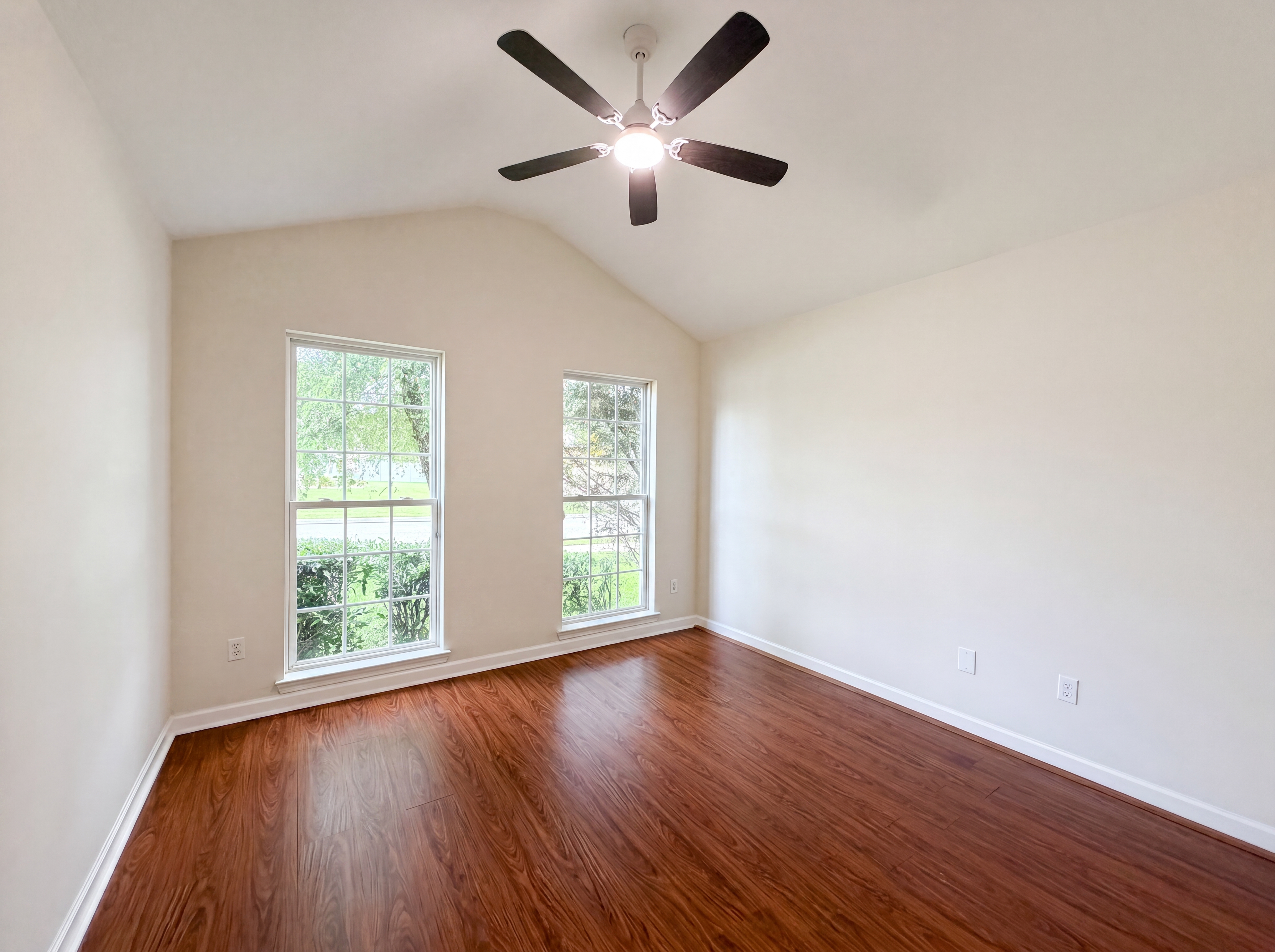Photo 16 of 33 of 1027 Countess Ln, Spring Hill, TN