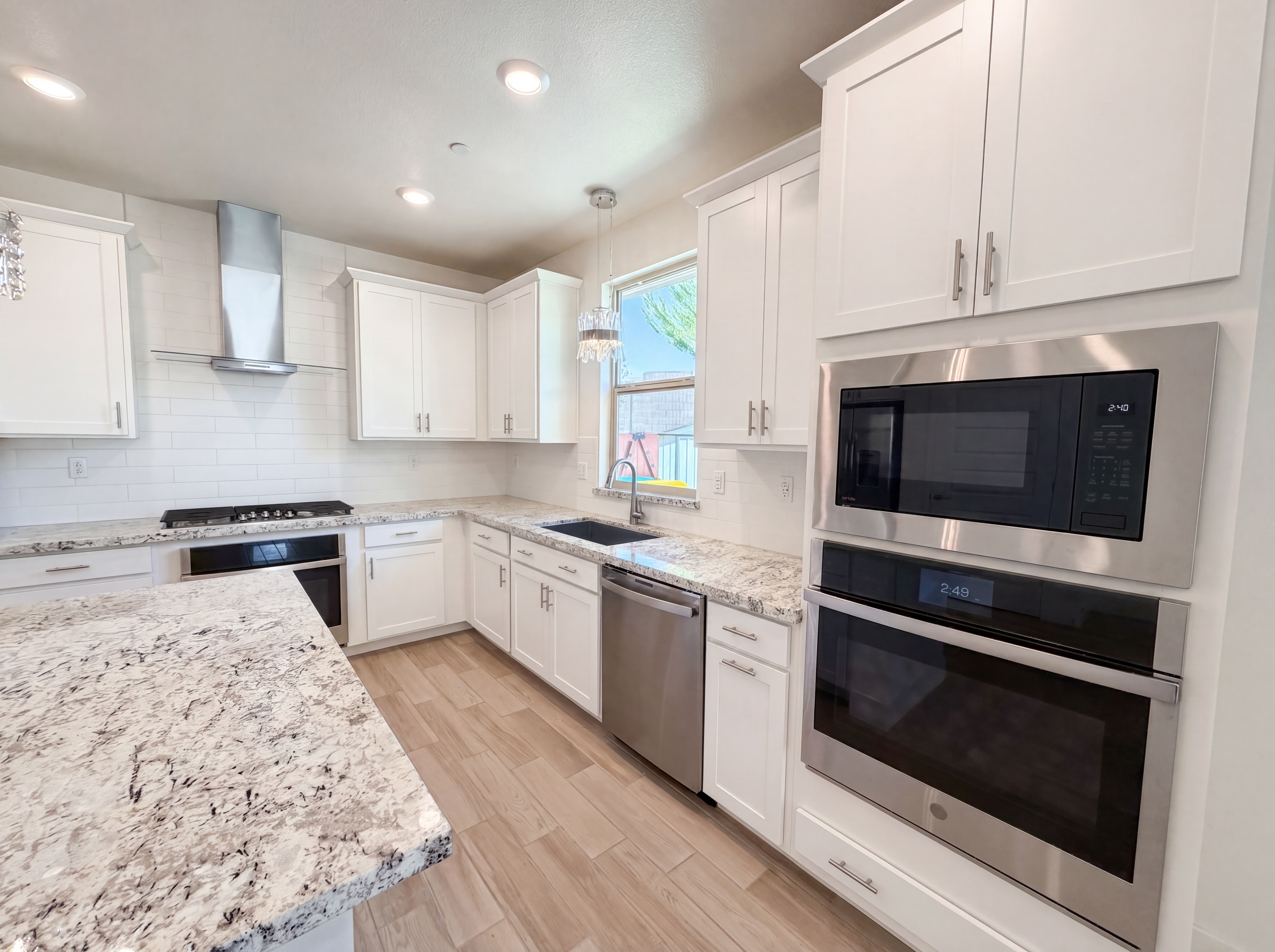 Photo 12 of 26 of 601 Evans Ct, El Dorado Hills, CA