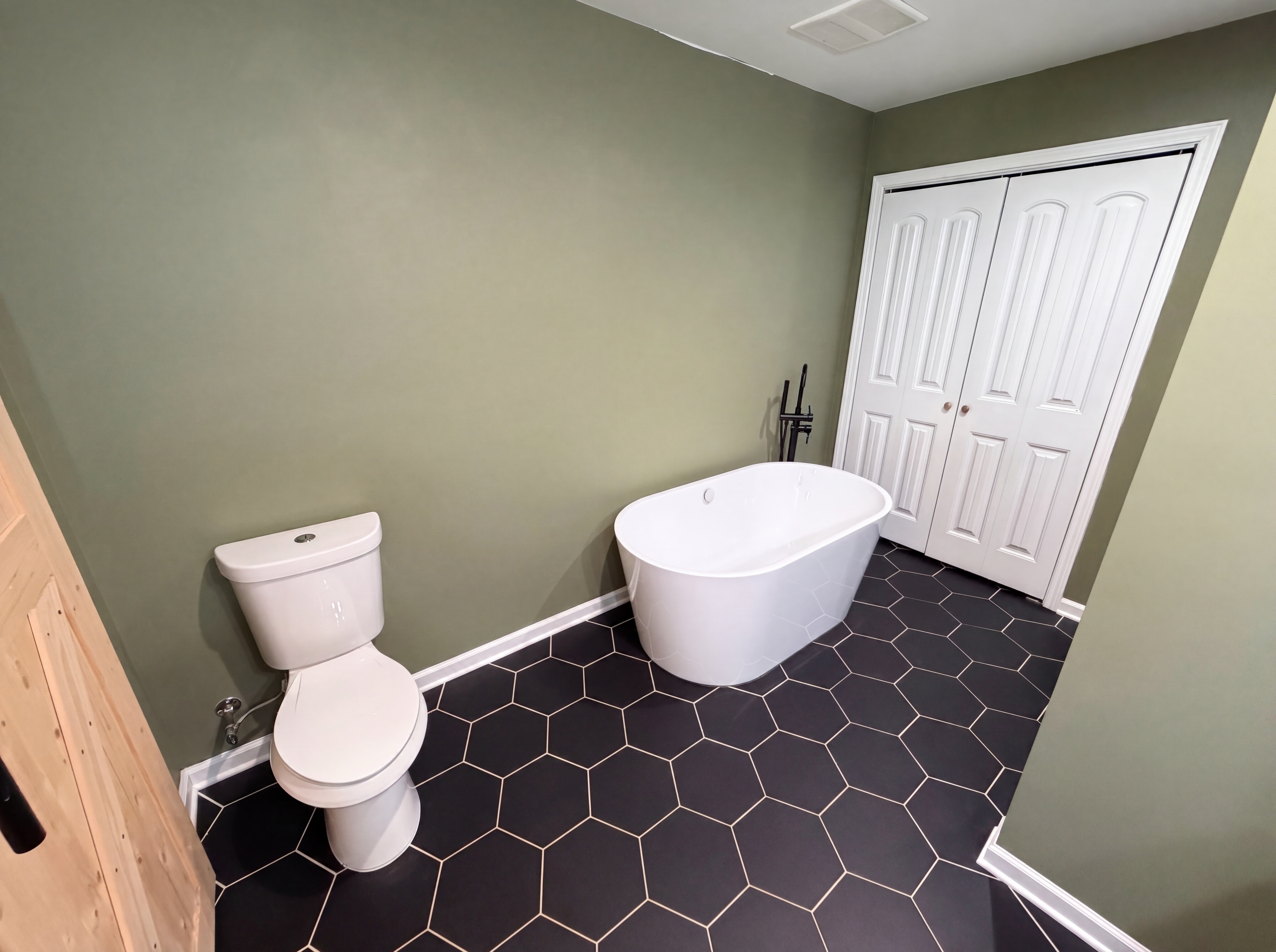 Photo 16 of 22 of 1520 Herrin Ave, Charlotte, NC