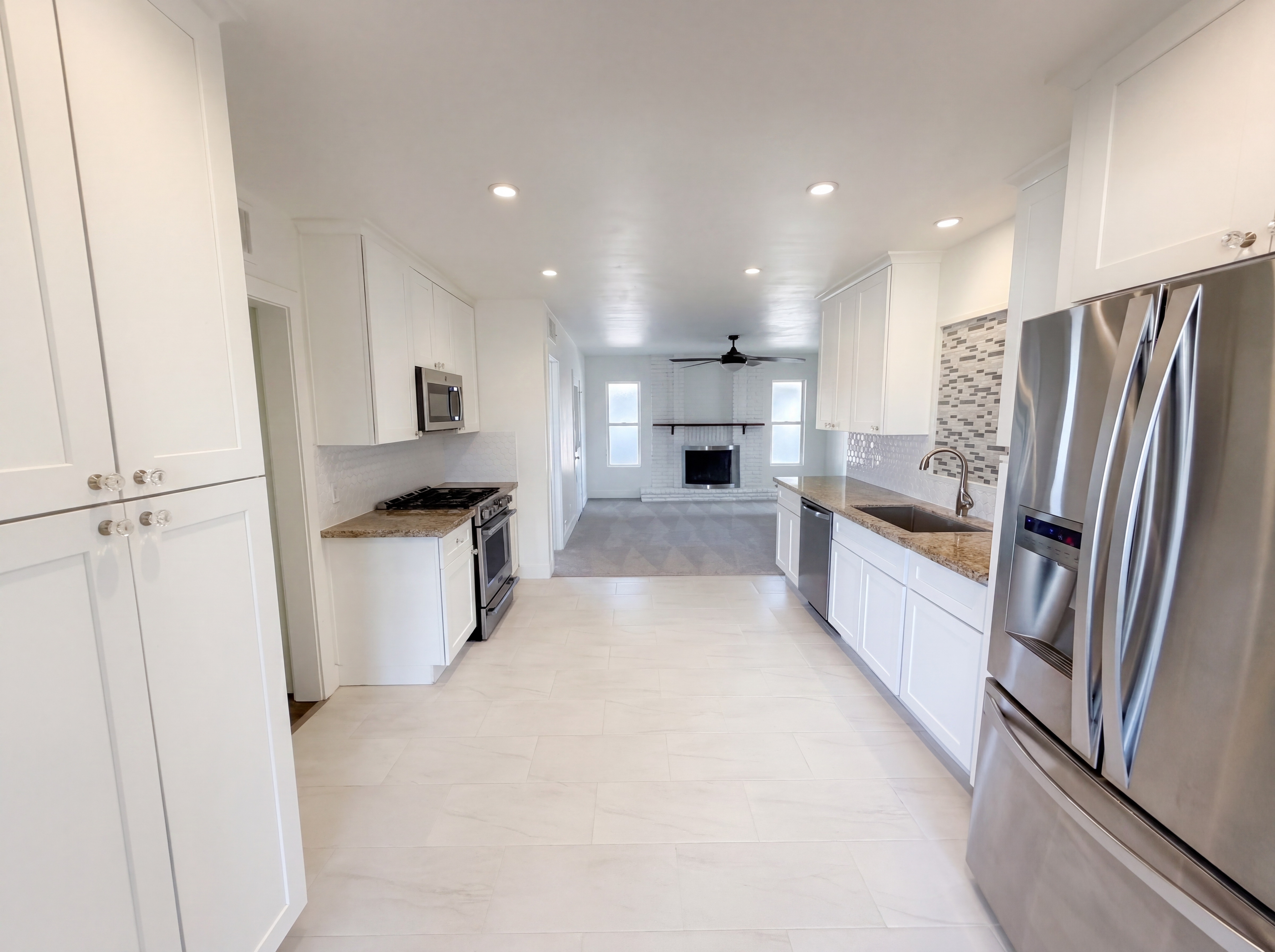 Photo 10 of 26 of 2402 W Anderson Ave, Phoenix, AZ