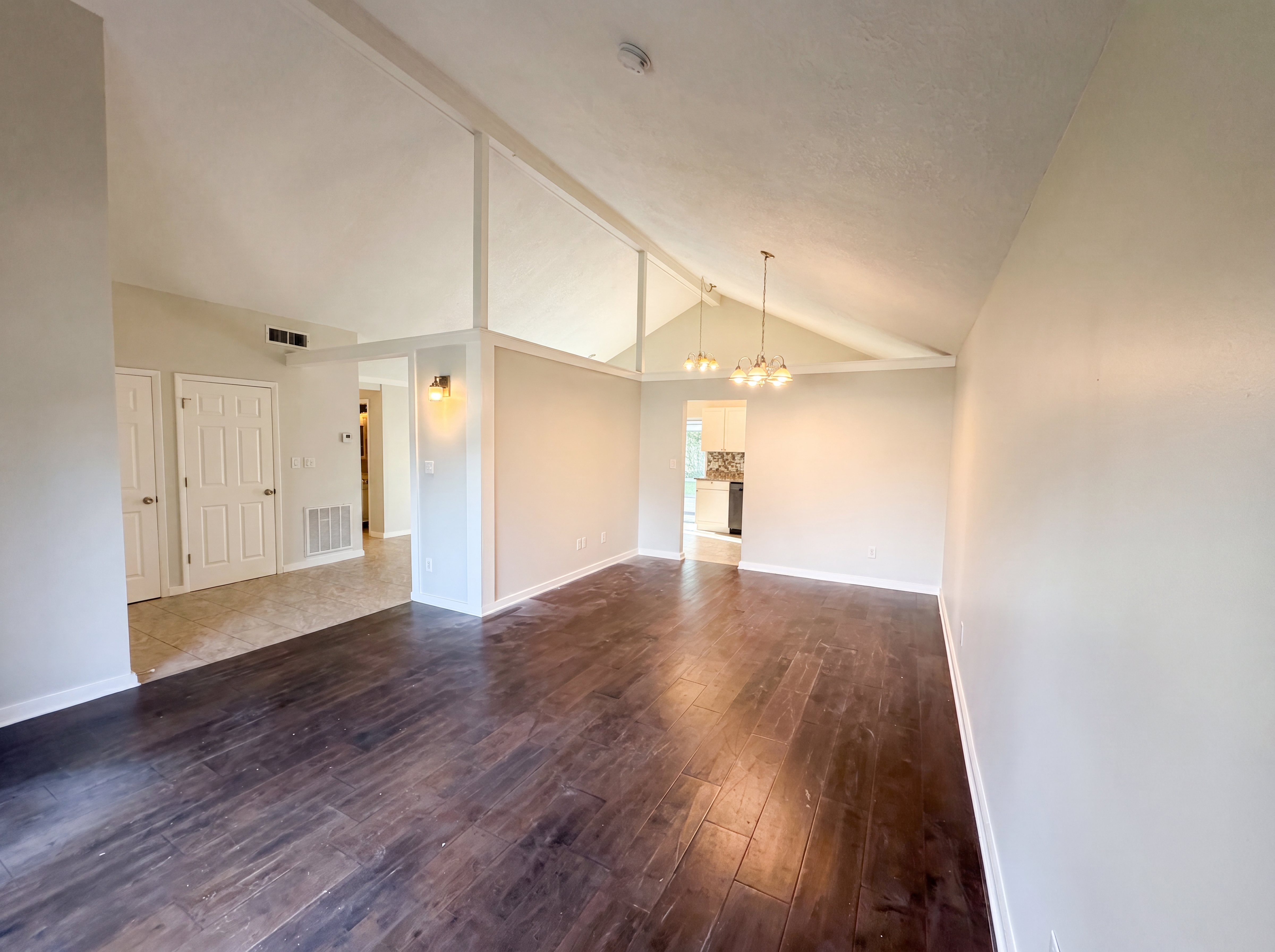 Photo 3 of 22 of 880 Fruitland Dr, Deltona, FL