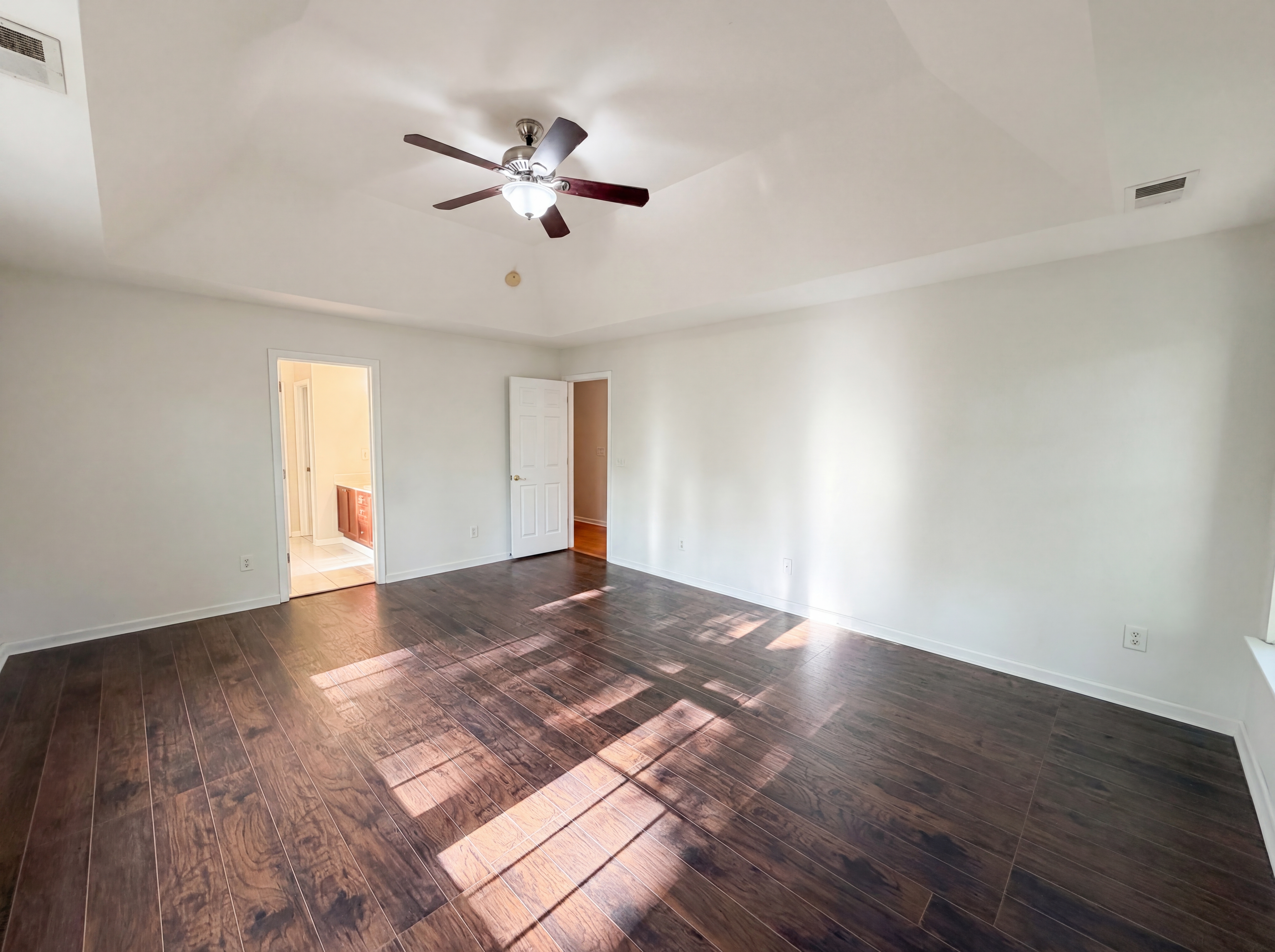 Photo 4 of 27 of 8692 Hickory Creek Ct, North Charleston, SC
