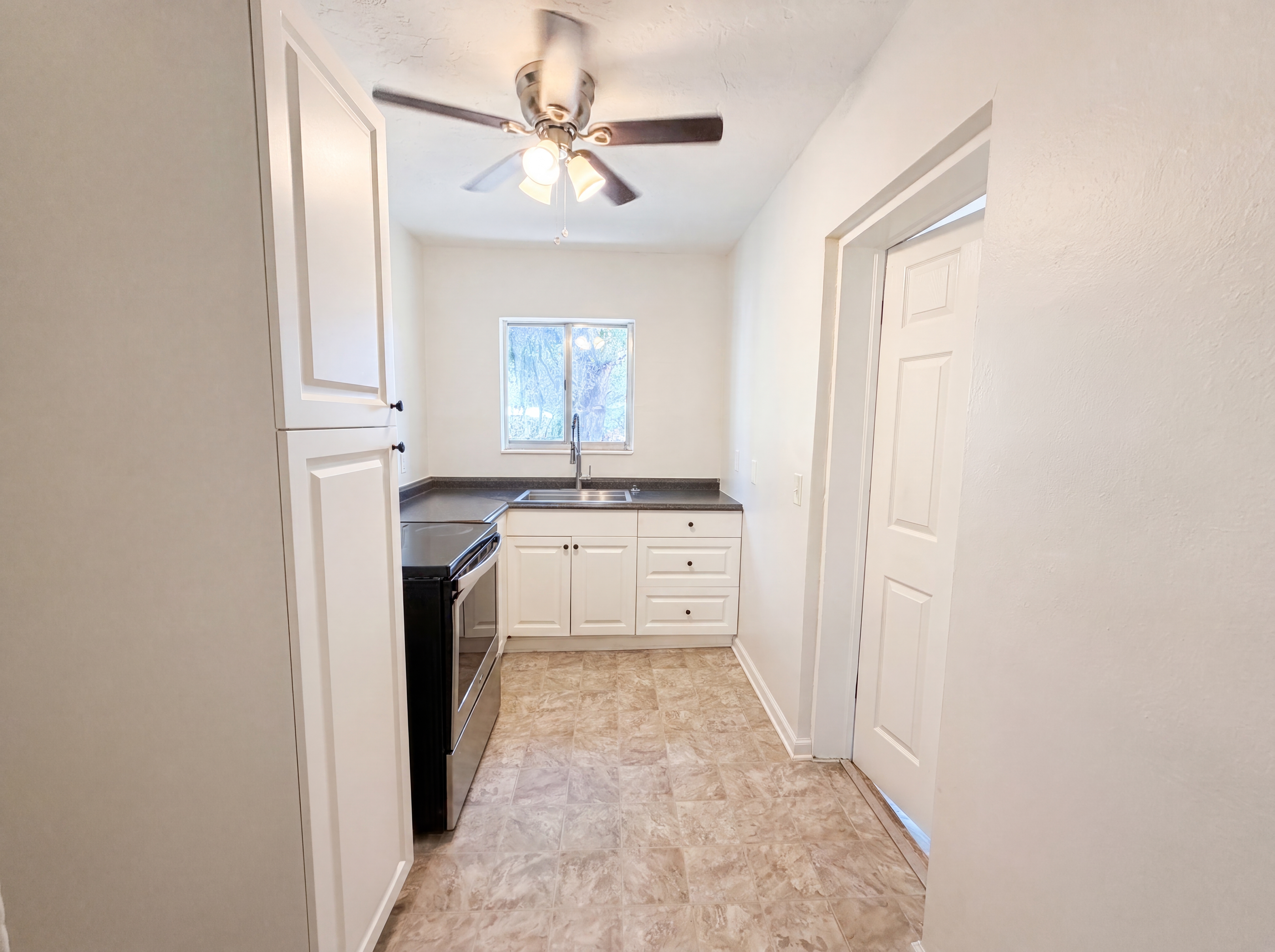 Photo 12 of 18 of 2235 45th Ave N, Saint Petersburg, FL