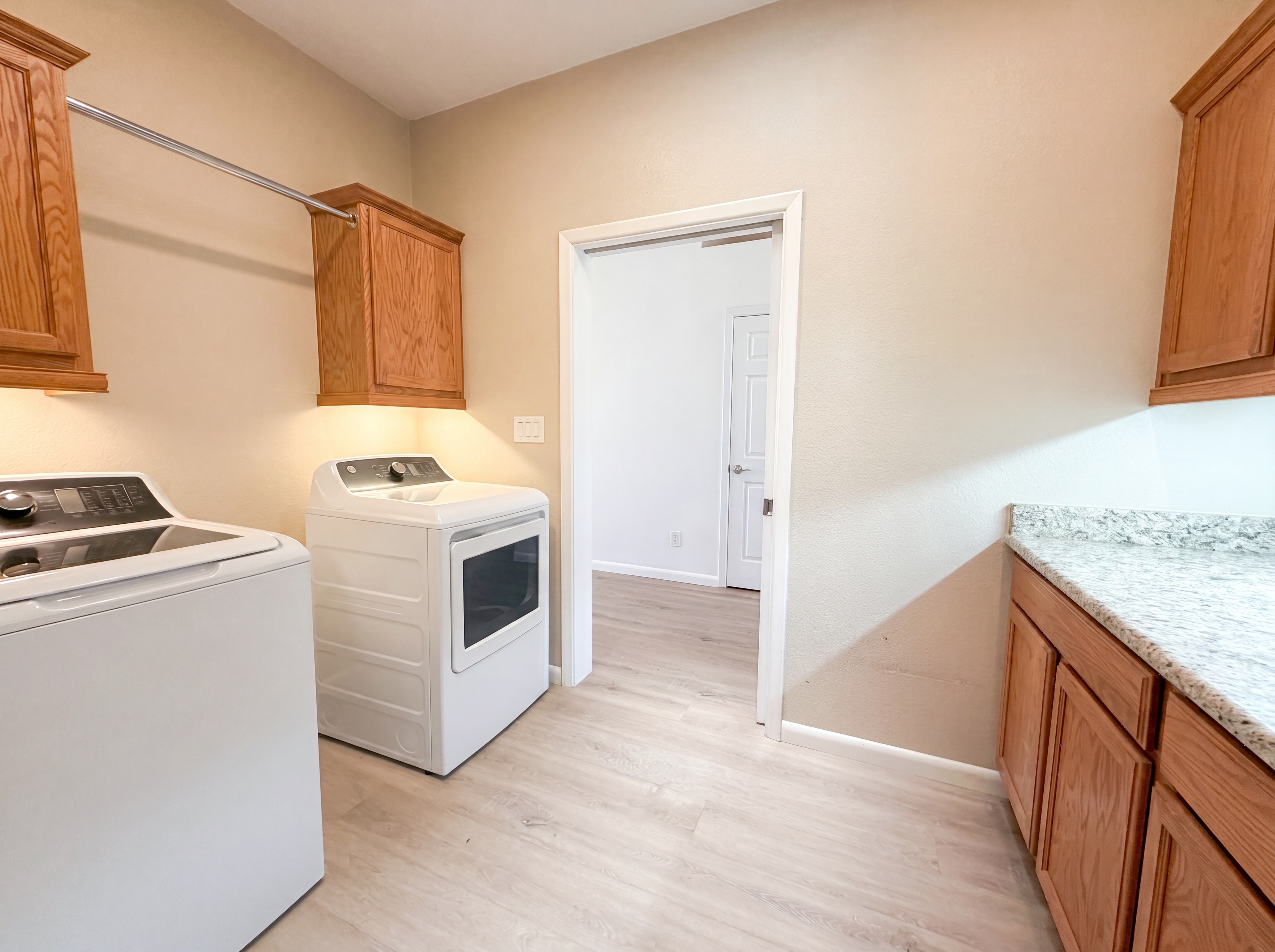 Photo 16 of 21 of 1625 35th St SE, Rio Rancho, NM