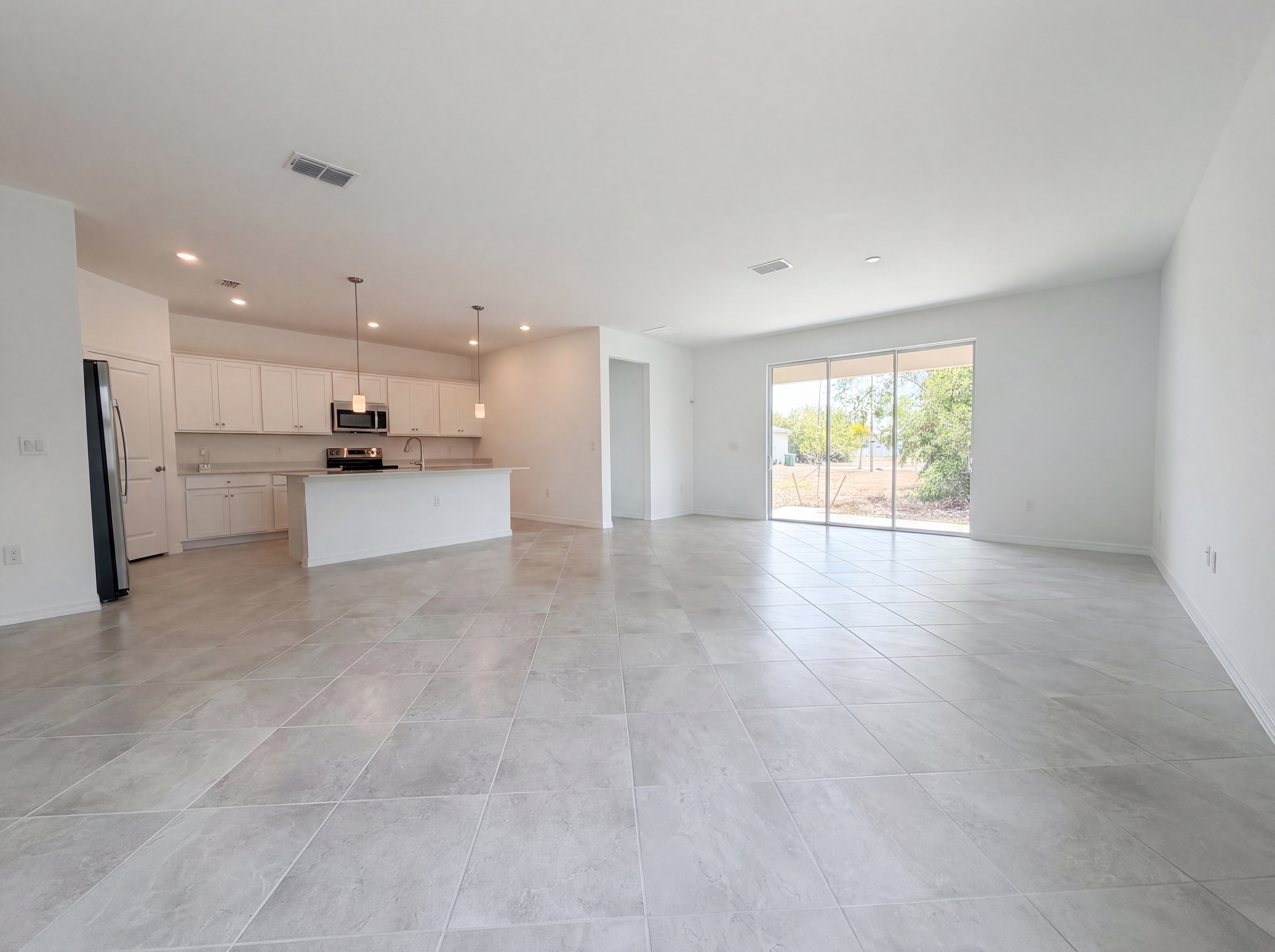 Photo 17 of 34 of 3818 NW 46th St, Cape Coral, FL