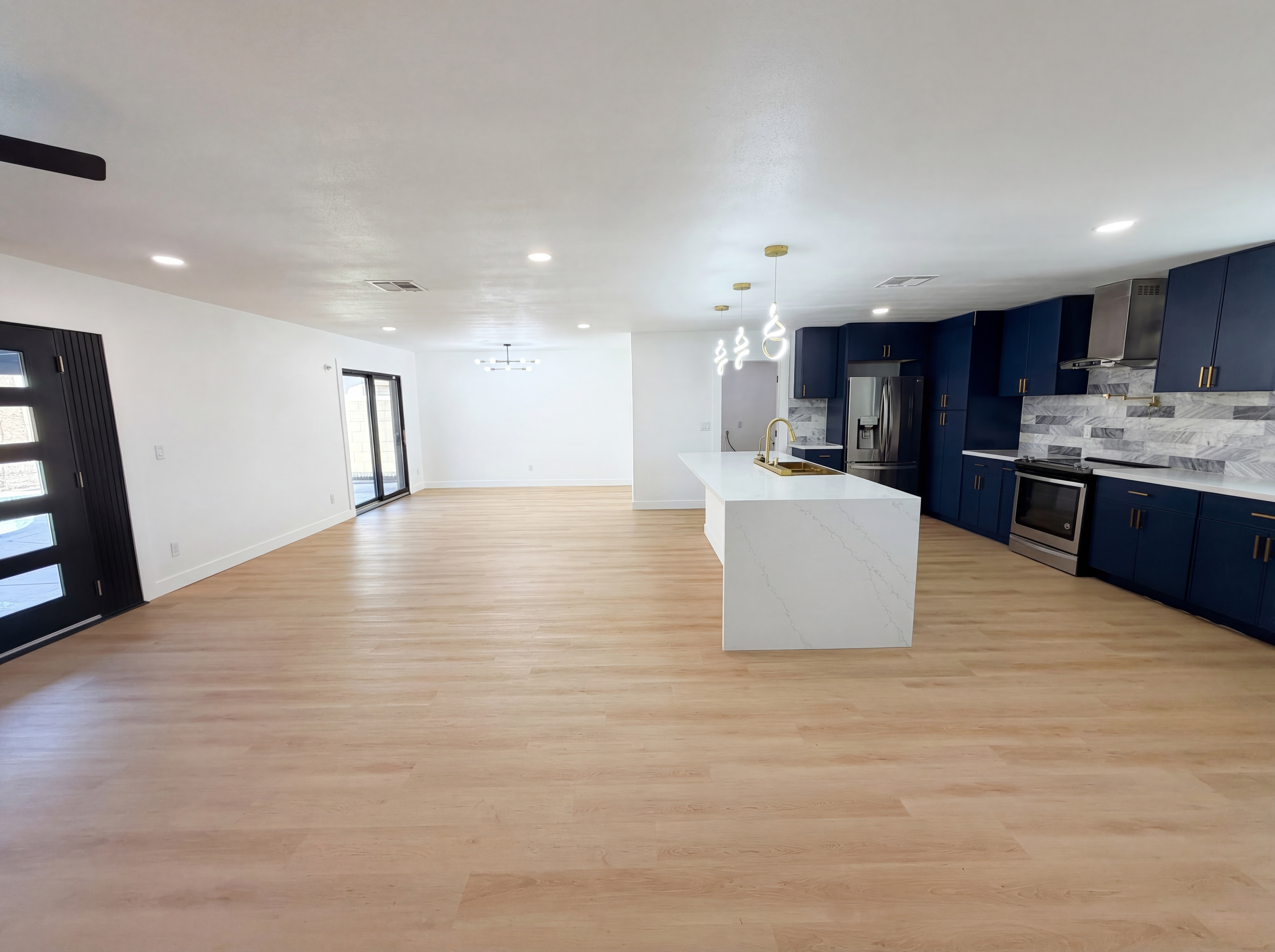 Photo 3 of 41 of 5524 N 39th Ave, Phoenix, AZ