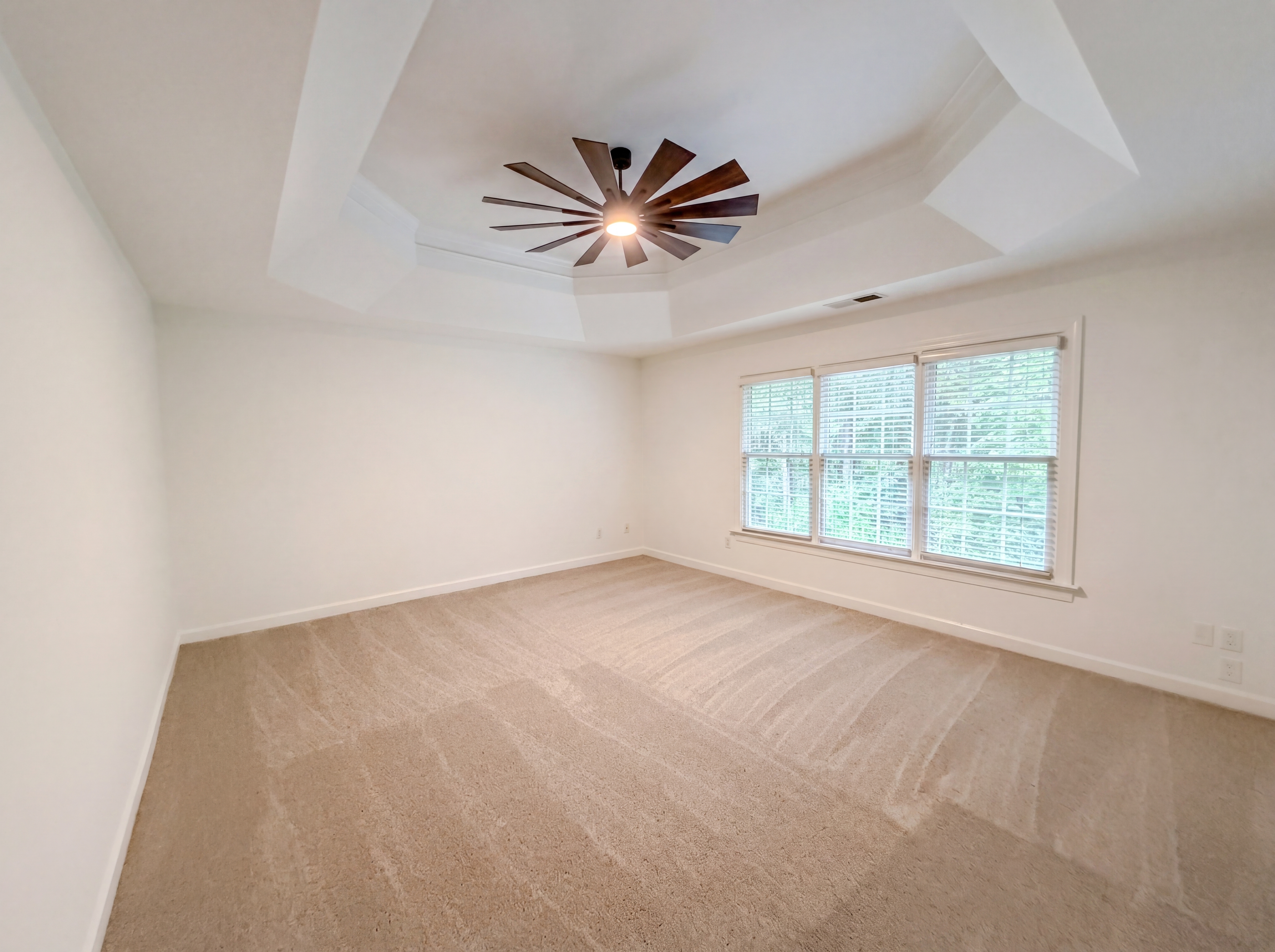 Photo 4 of 18 of 12341 Willingdon Rd, Huntersville, NC