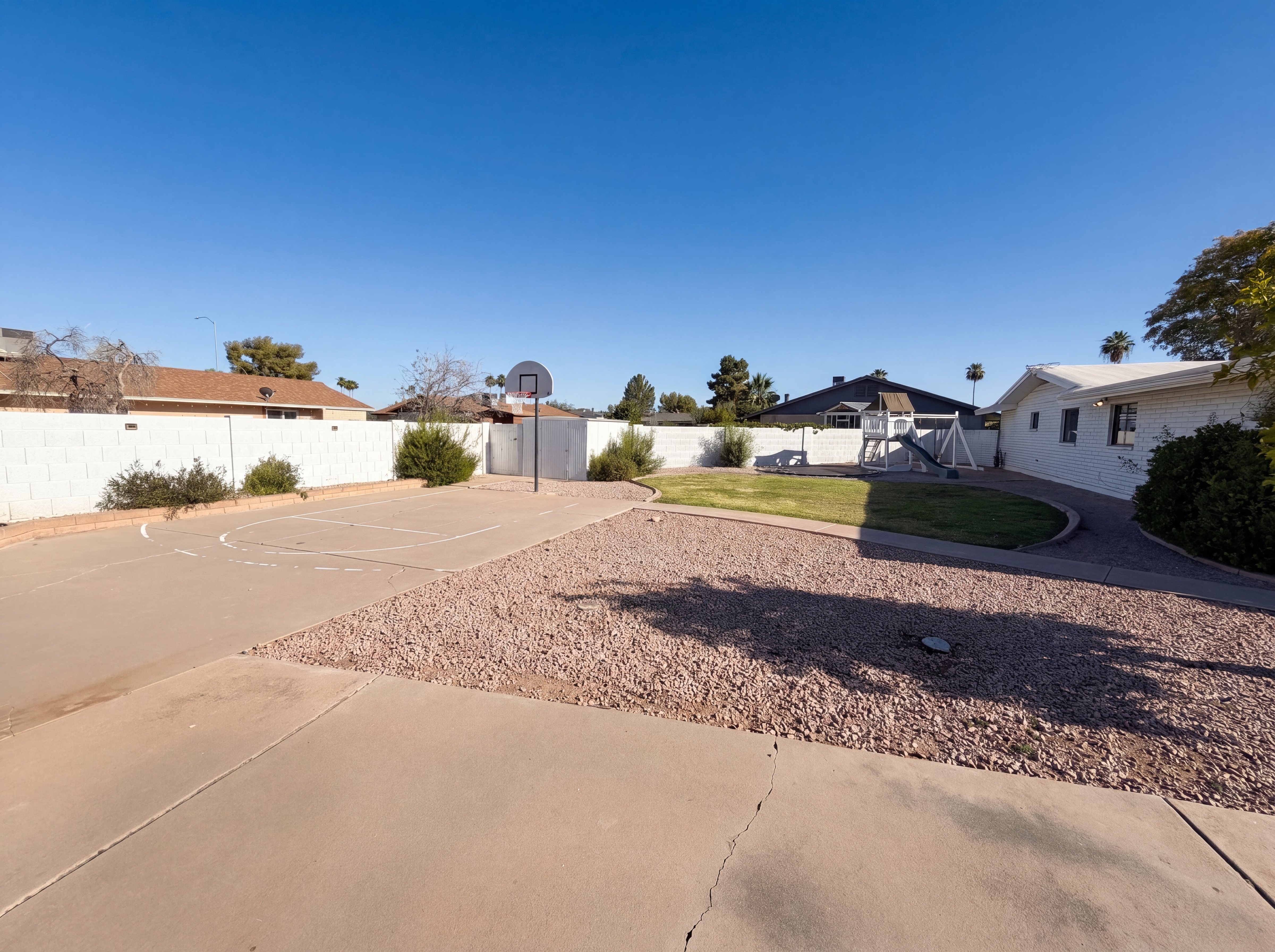 Photo 32 of 39 of 830 N Almond Cir, Mesa, AZ