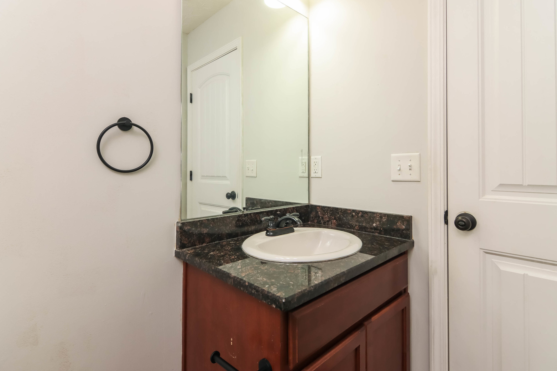Photo 17 of 22 of 20 Forest Ridge Ln, Phenix City, AL
