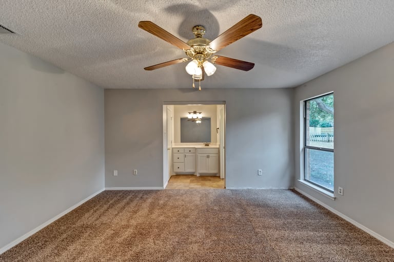 Photo 14 of 23 - 4234 Rush Springs Dr, Arlington, TX 76016