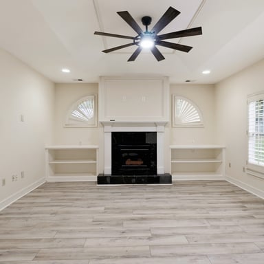 Property photo 3 of 100 Clay Ct