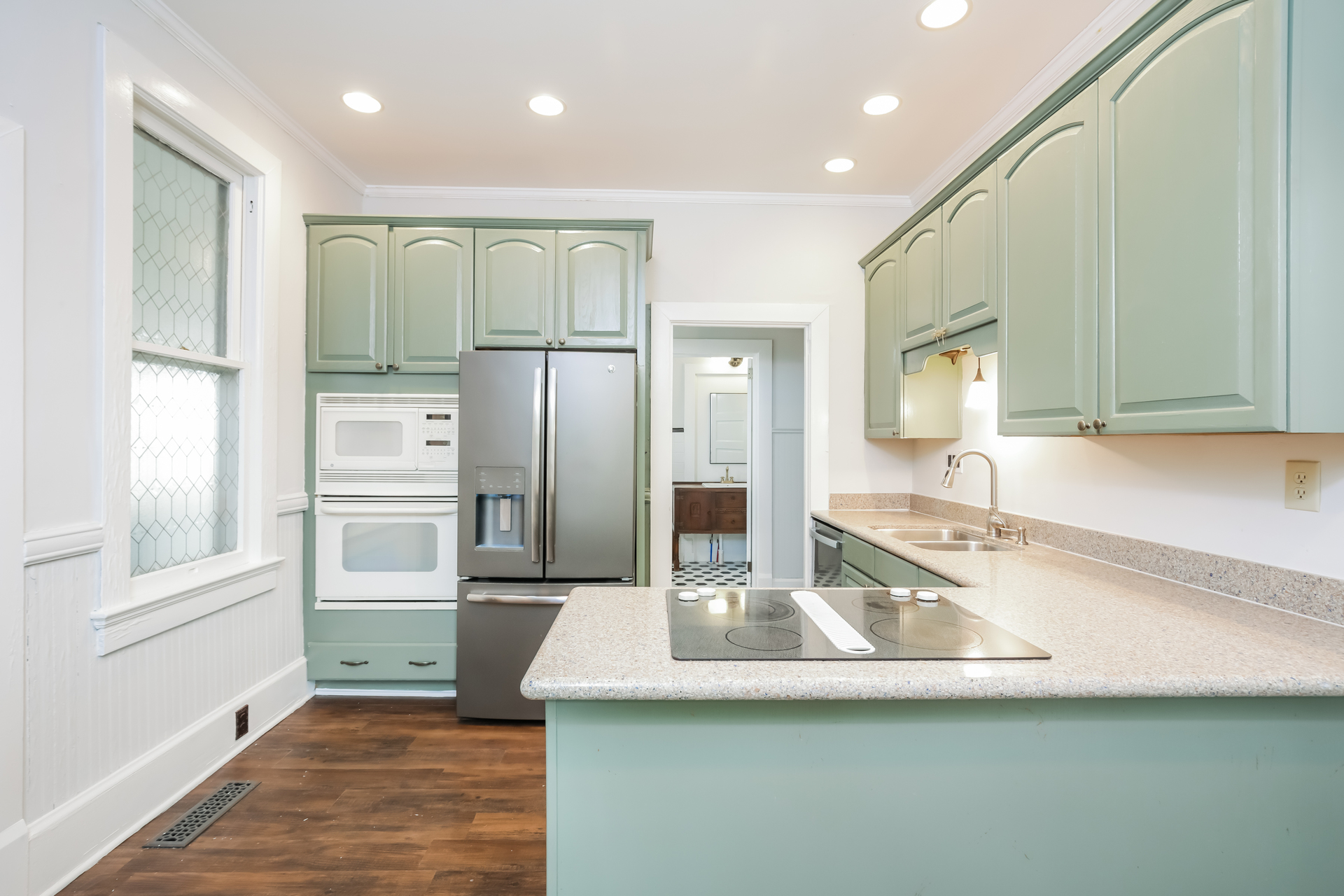 Photo 2 of 21 of 208 E Capitola Ave, Kinston, NC