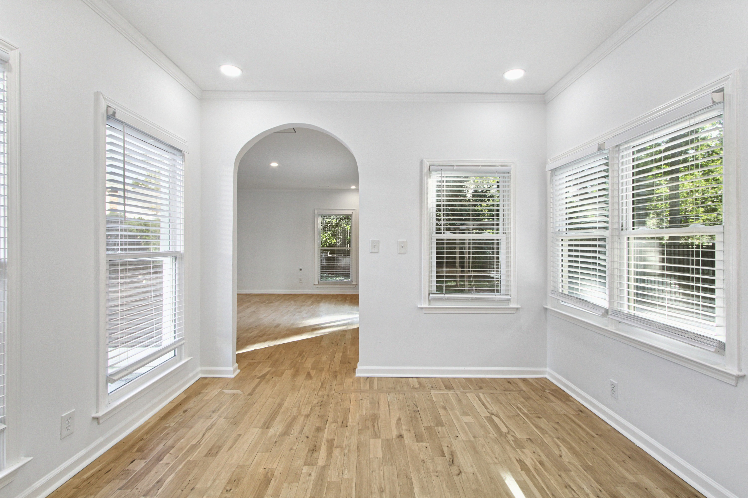 Photo 18 of 54 of 945 Brandon Ridge Dr, Roswell, GA