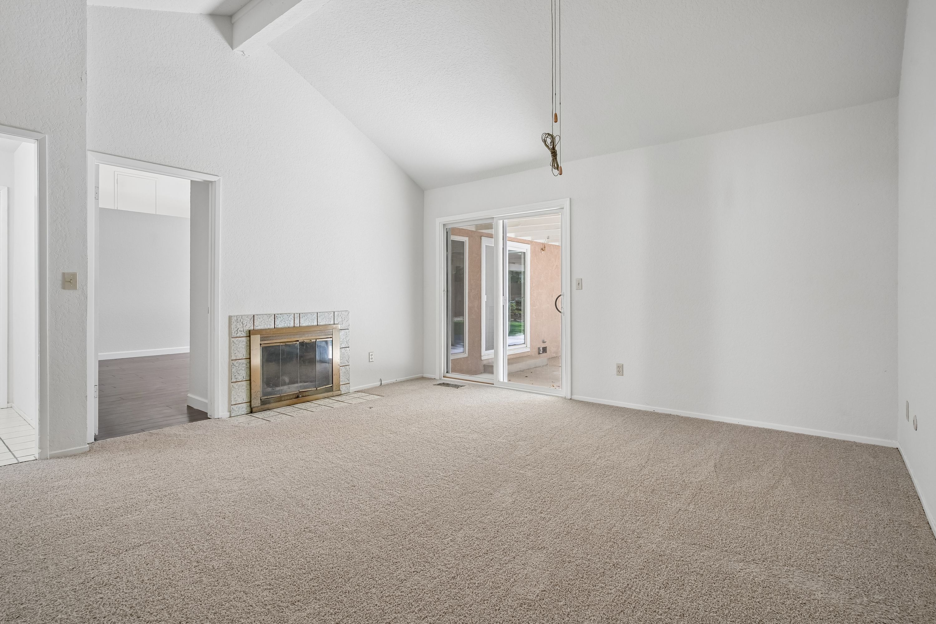 Photo 17 of 31 of 2100 Sandpoint Dr, Modesto, CA
