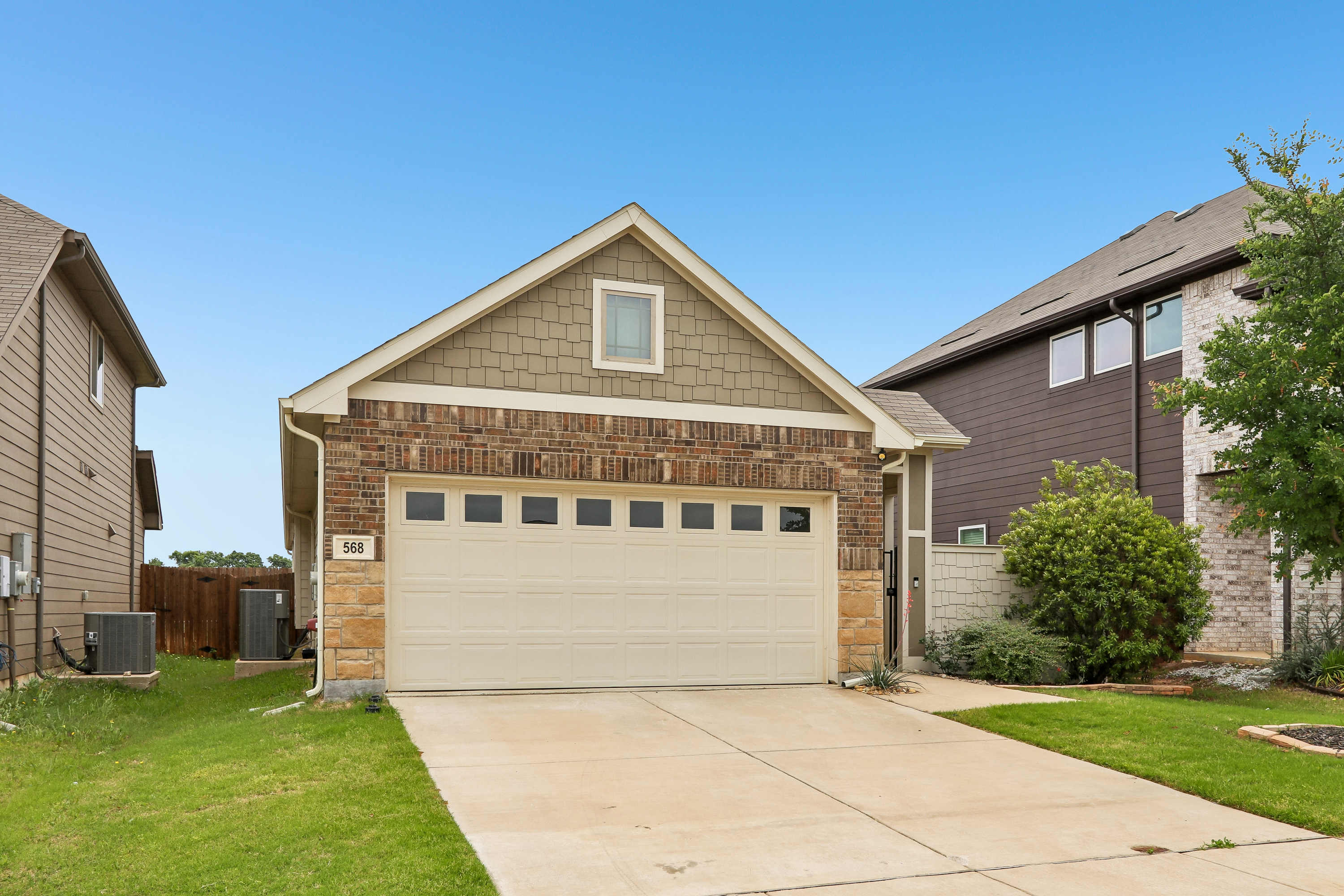 Photo 32 of 42 of 568 Val Verde St, Aubrey, TX