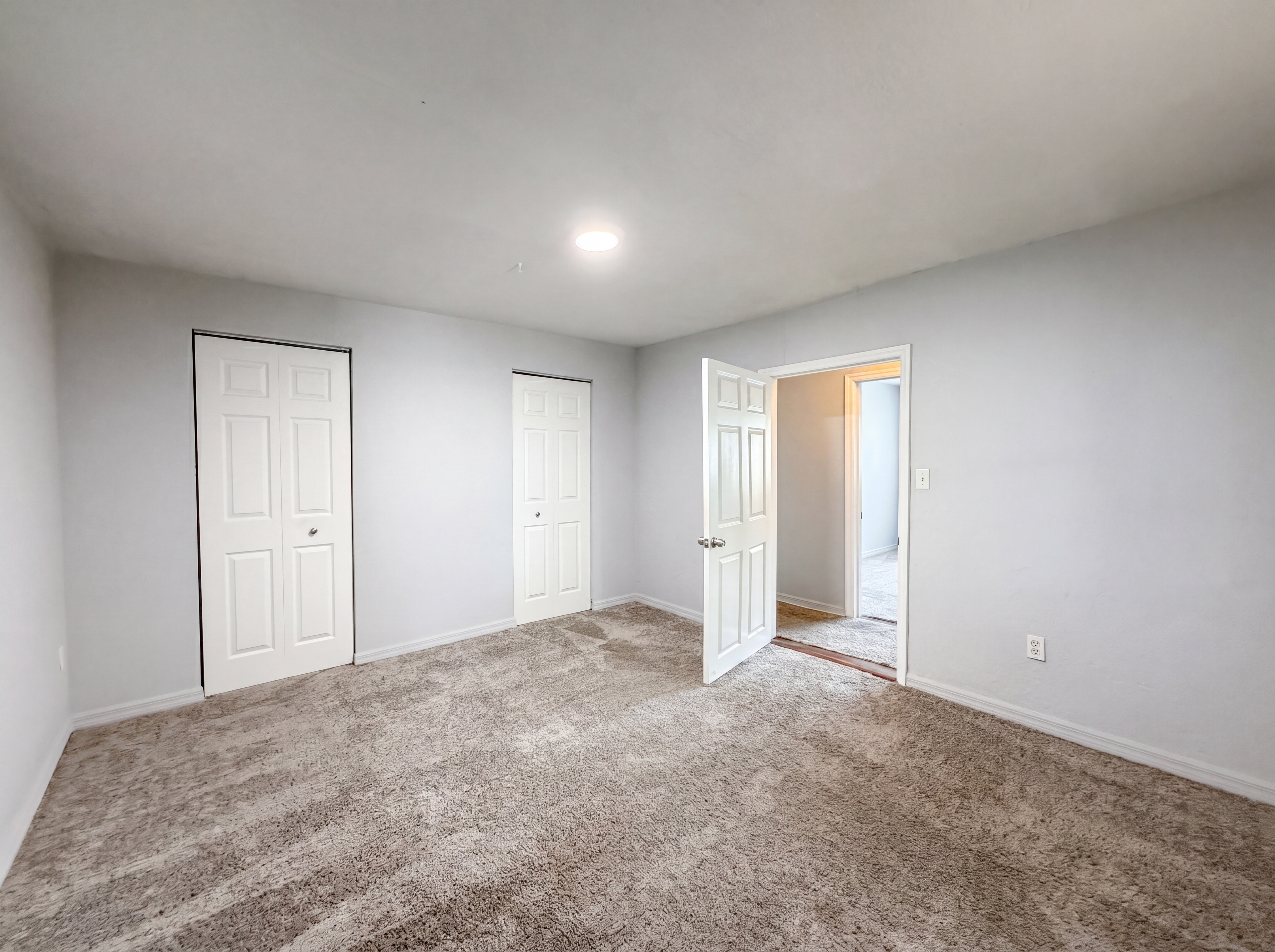 Photo 14 of 22 of 2228 N Orange Ave, Sarasota, FL