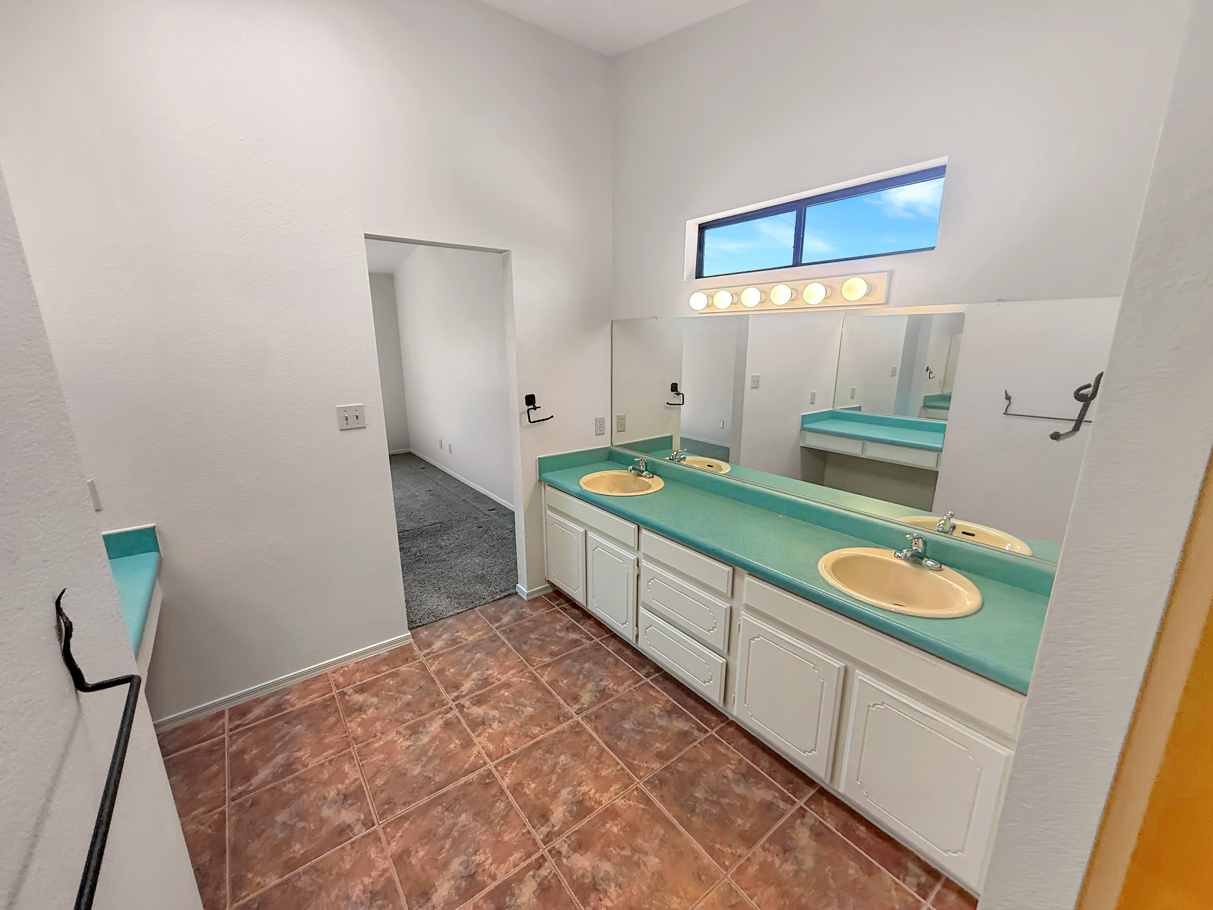 Photo 11 of 24 of 6340 S Calle De La Mango, Hereford, AZ