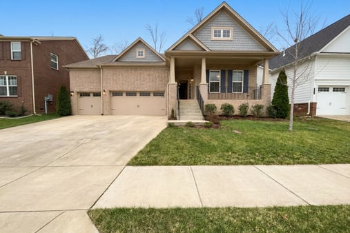 Photo 1 of 21 of 1621 Alayna Dr, Nashville, TN
