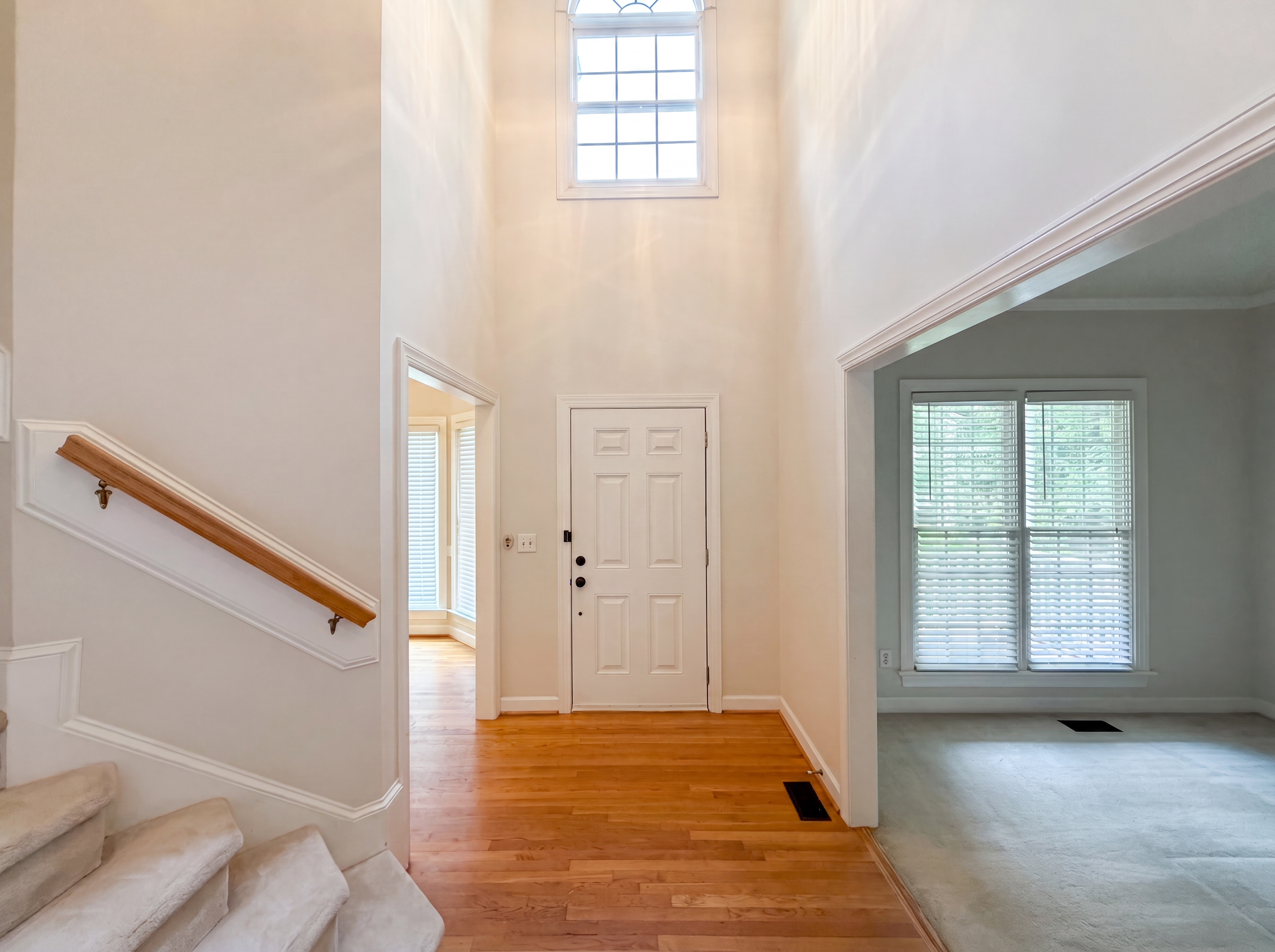 Photo 9 of 19 of 7301 Lakefall Dr, Wake Forest, NC