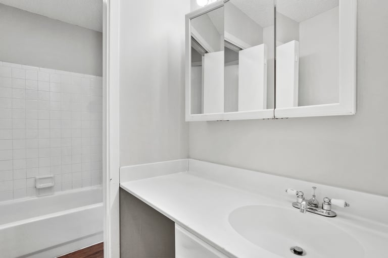 Photo 16 of 24 - 2145 Shady Grove Dr, Bedford, TX 76021