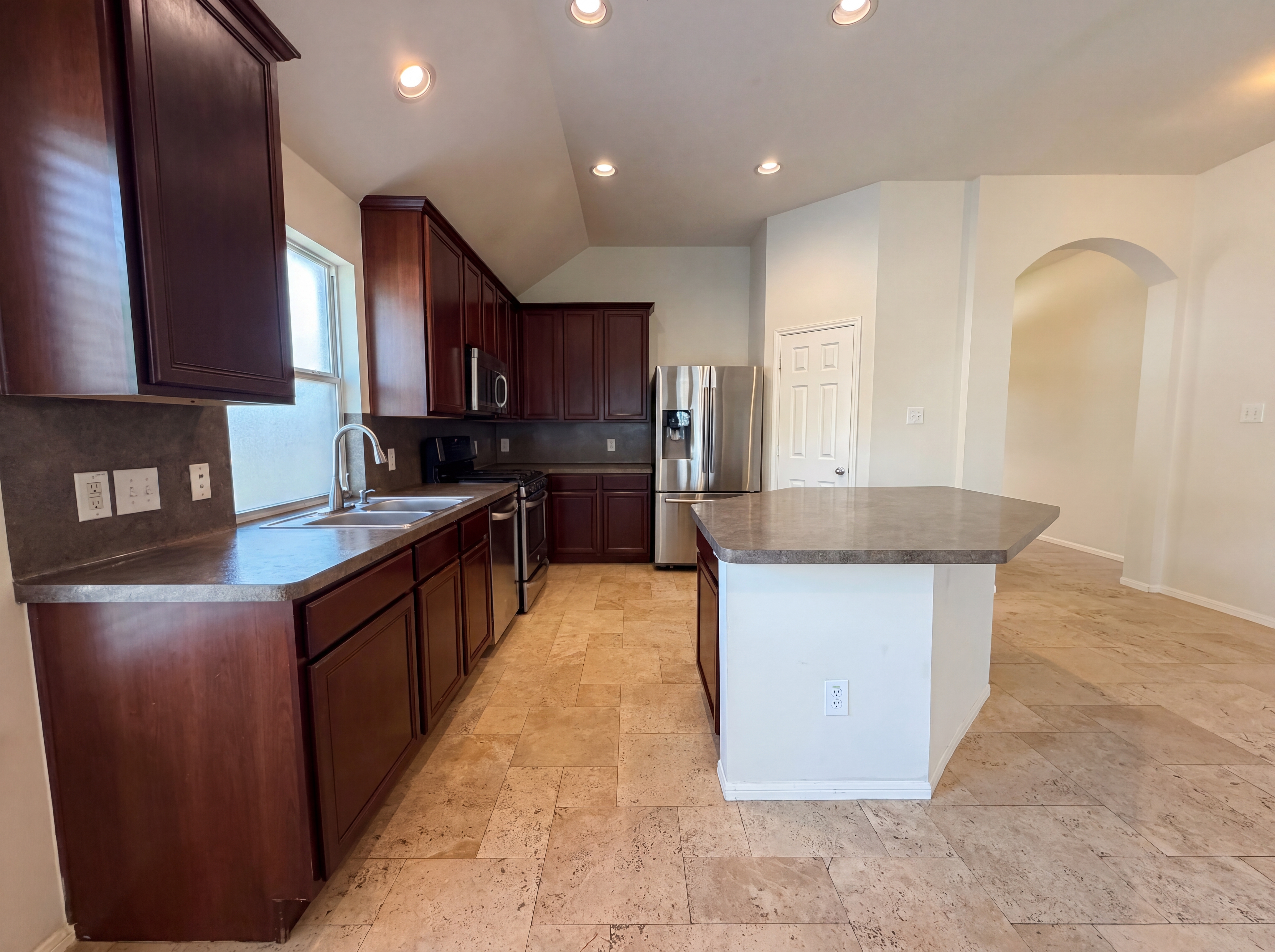 Photo 6 of 18 of 16915 Shoal Park Dr, Cypress, TX