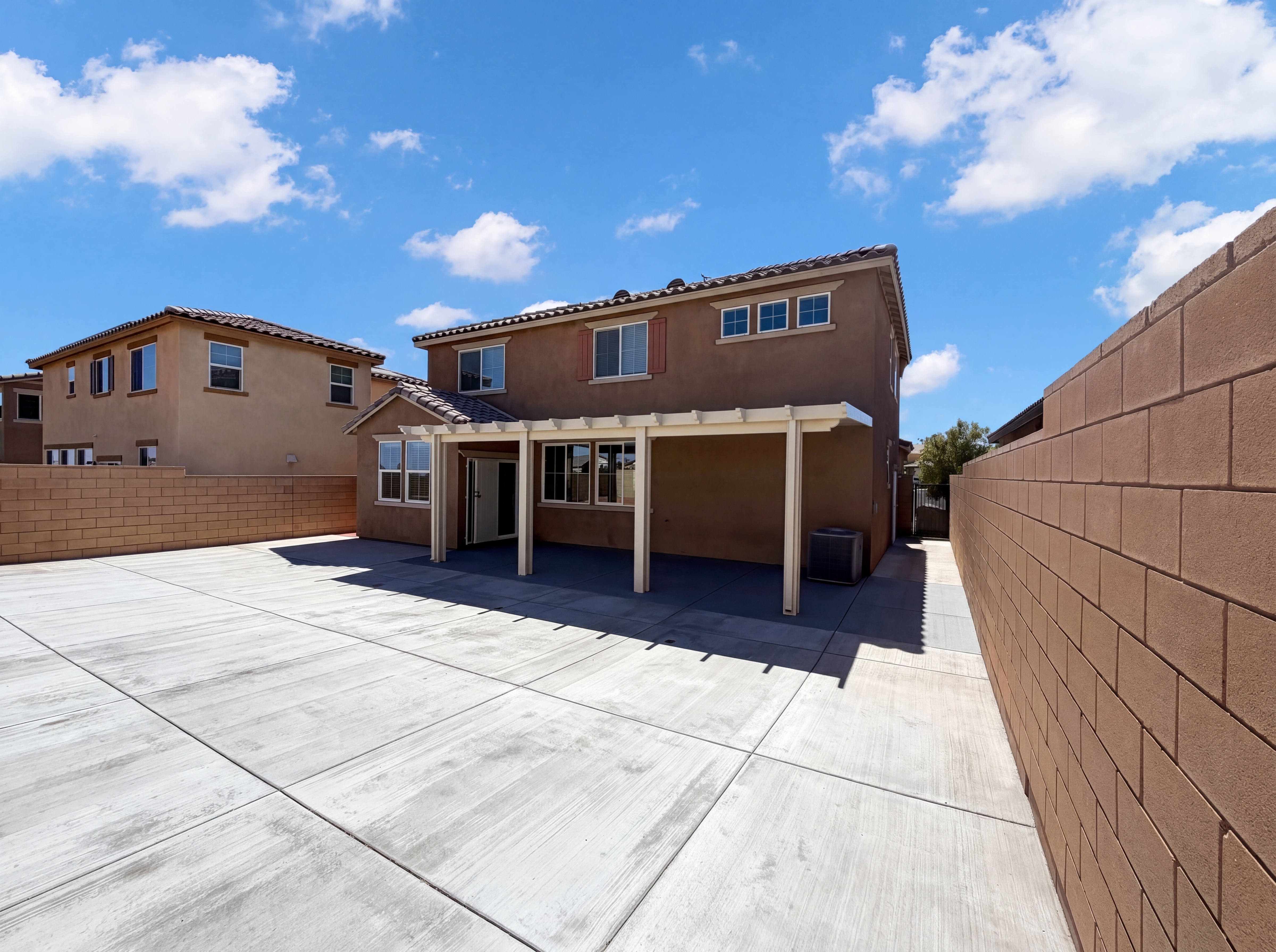 Photo 5 of 34 of 15110 Paseo Verde Pl, Victorville, CA