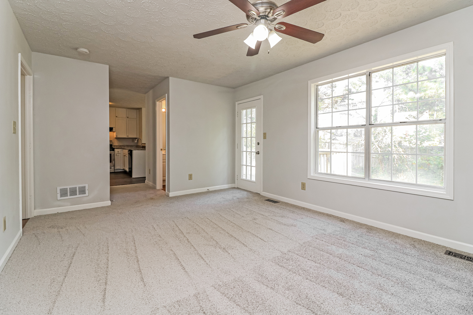 Photo 13 of 30 of 4050 Paloverde Dr NW, Kennesaw, GA