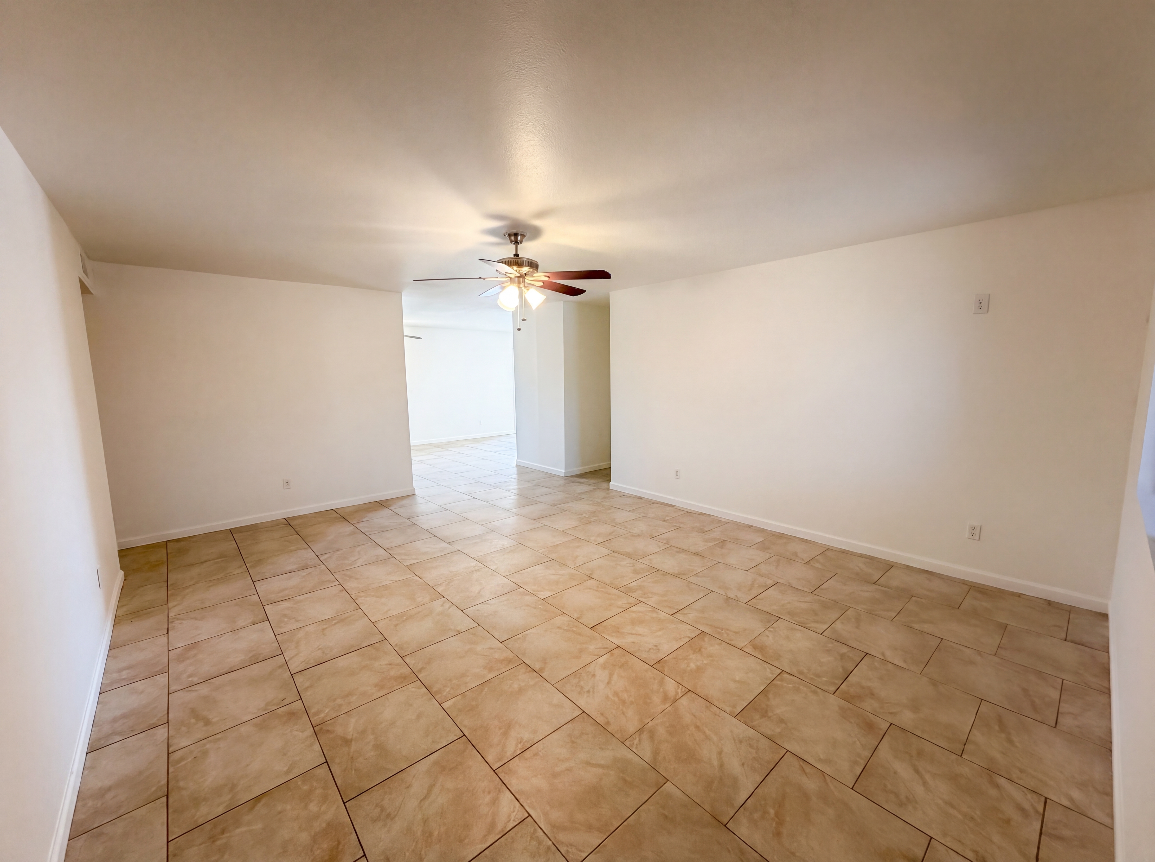 Photo 11 of 32 of 8107 W Meadowbrook Ave, Phoenix, AZ