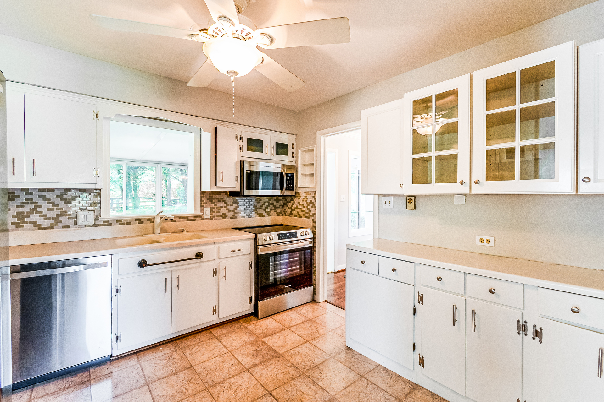 Photo 8 of 18 of 591 Curry Springs Pl, Hamilton, VA
