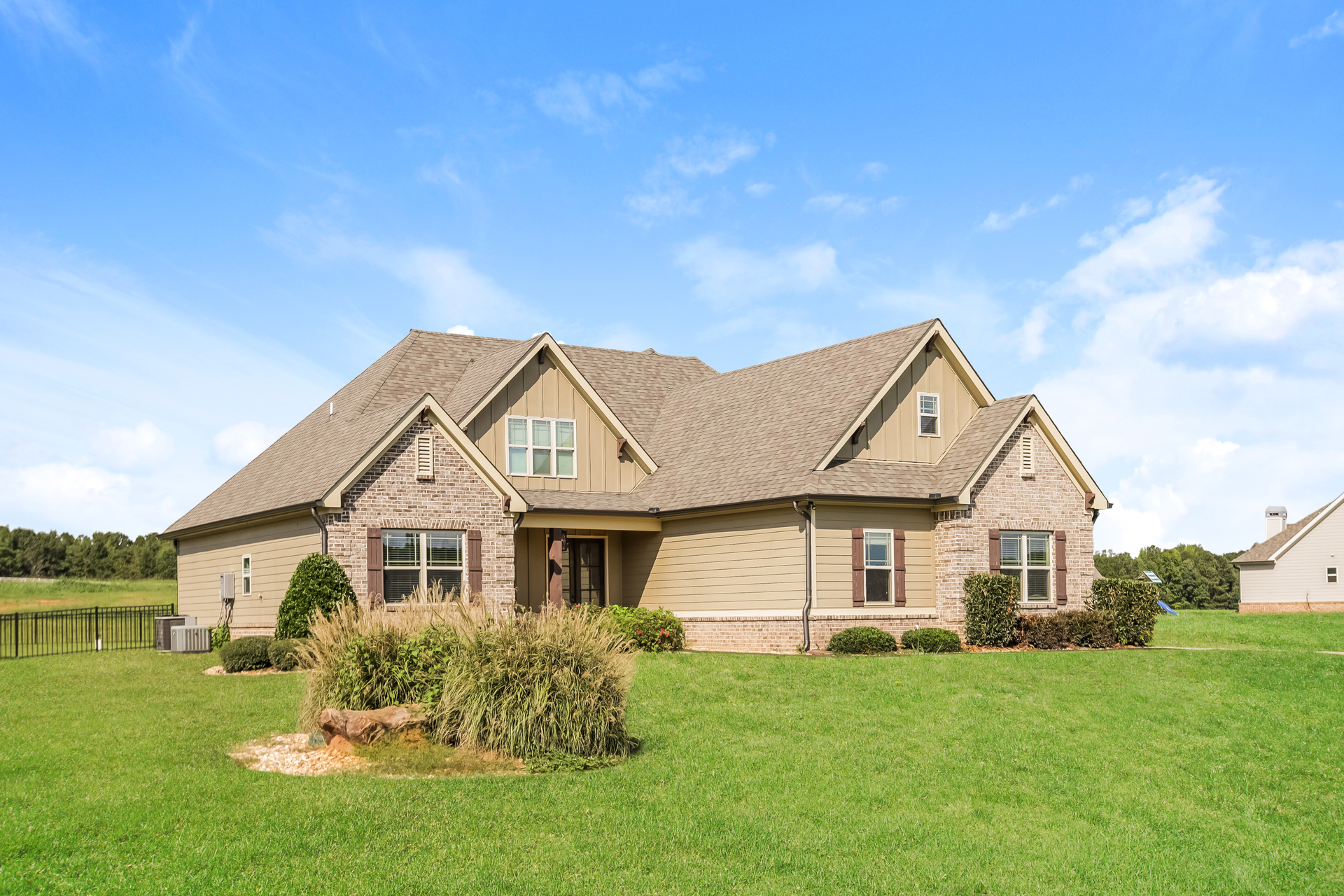 Photo 6 of 20 of 71 Derby Dr, Forsyth, GA
