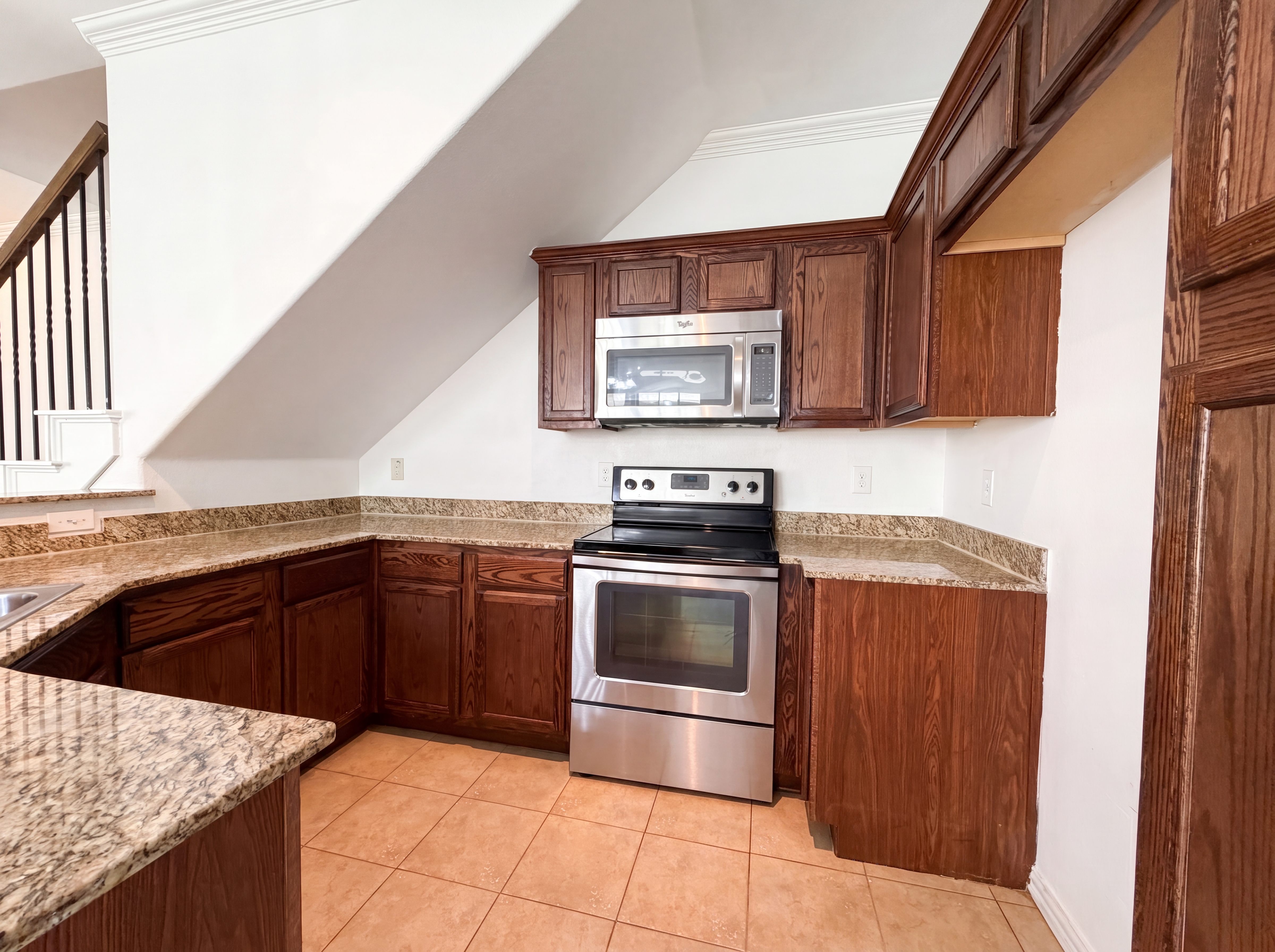 Photo 2 of 23 of 1524 Aldra Dr, Fort Worth, TX