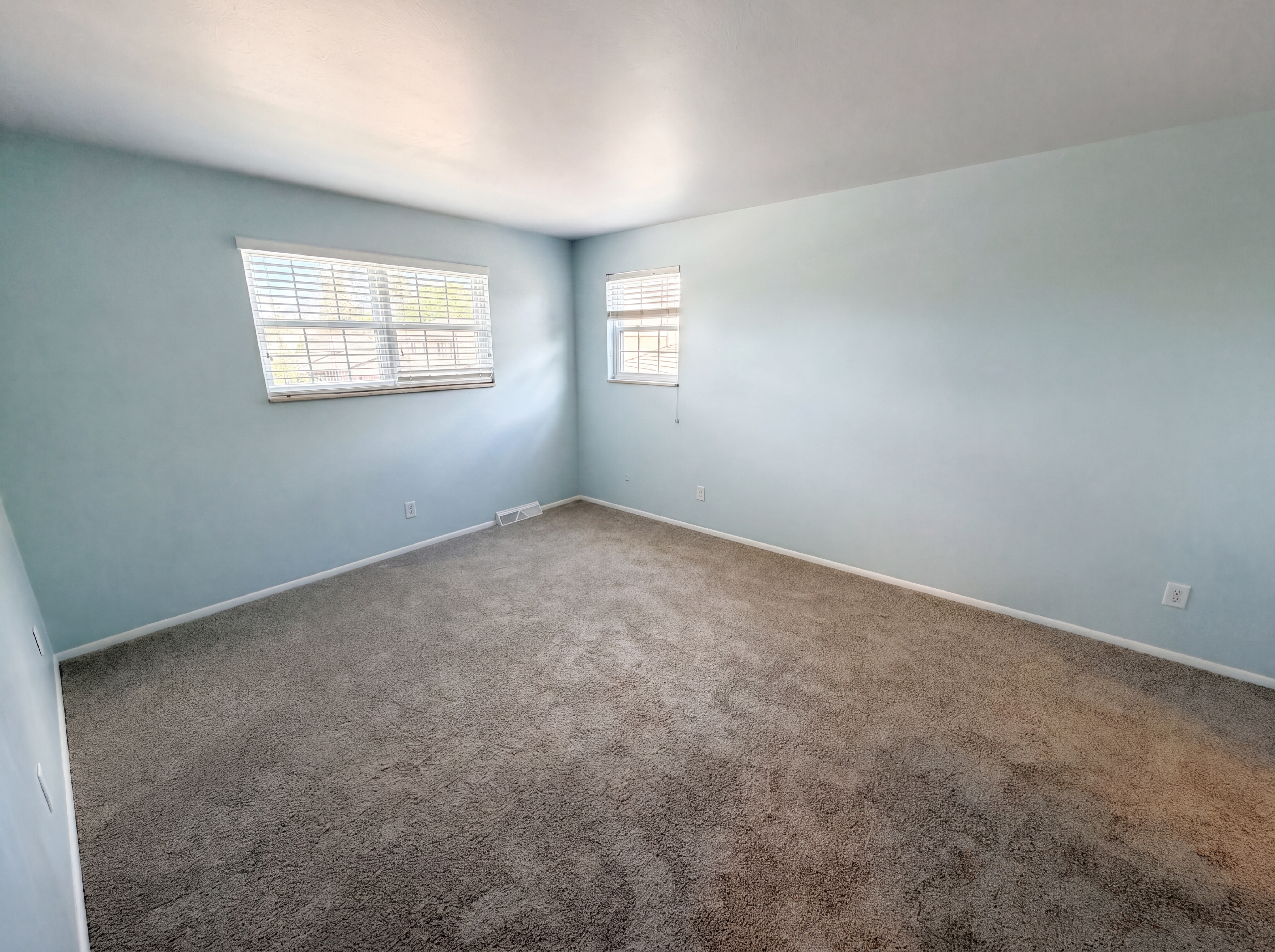 Photo 4 of 40 of 3182 S Xeric Ct, Denver, CO