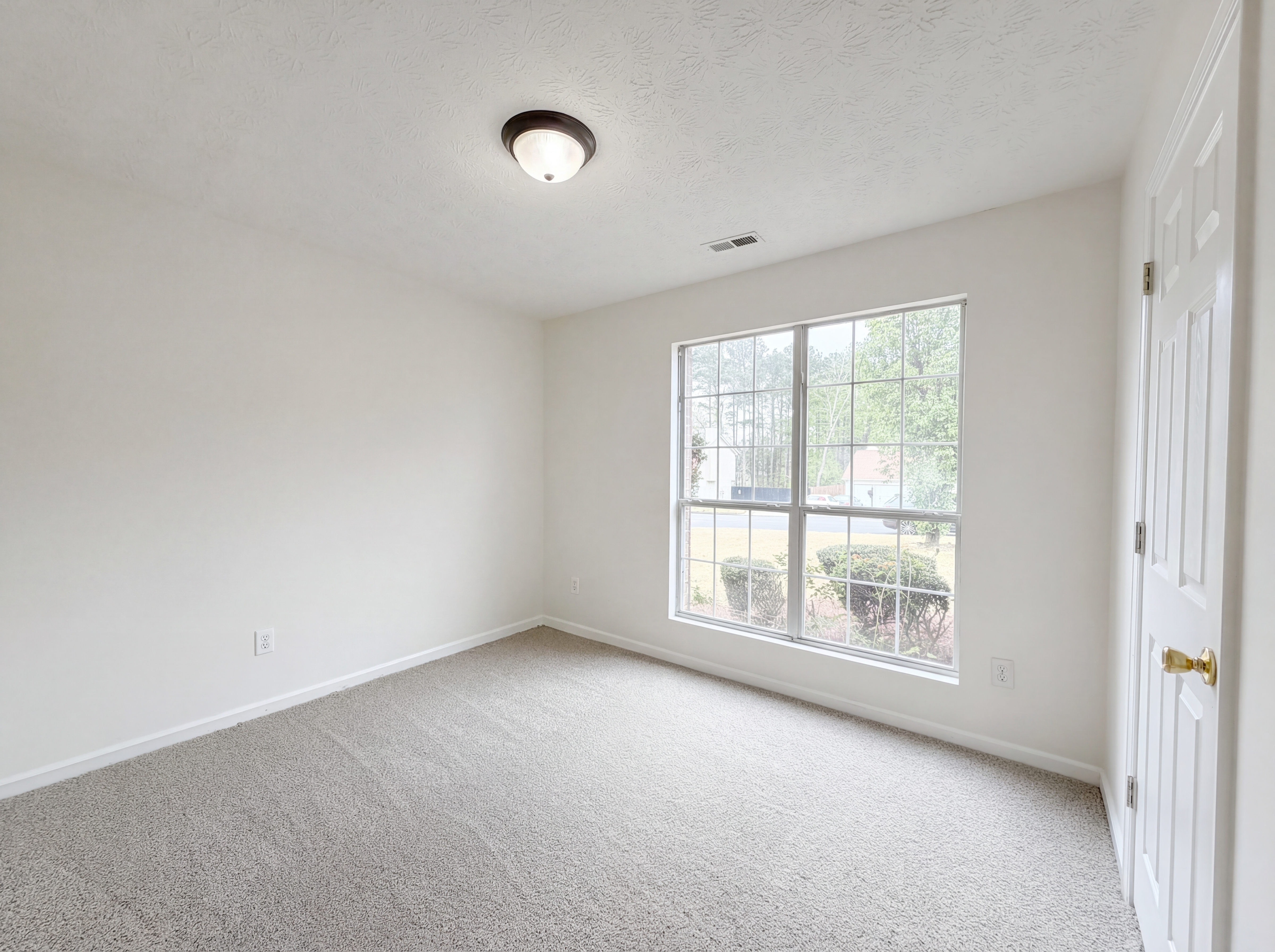 Photo 9 of 23 of 835 Sinclair Way, Jonesboro, GA