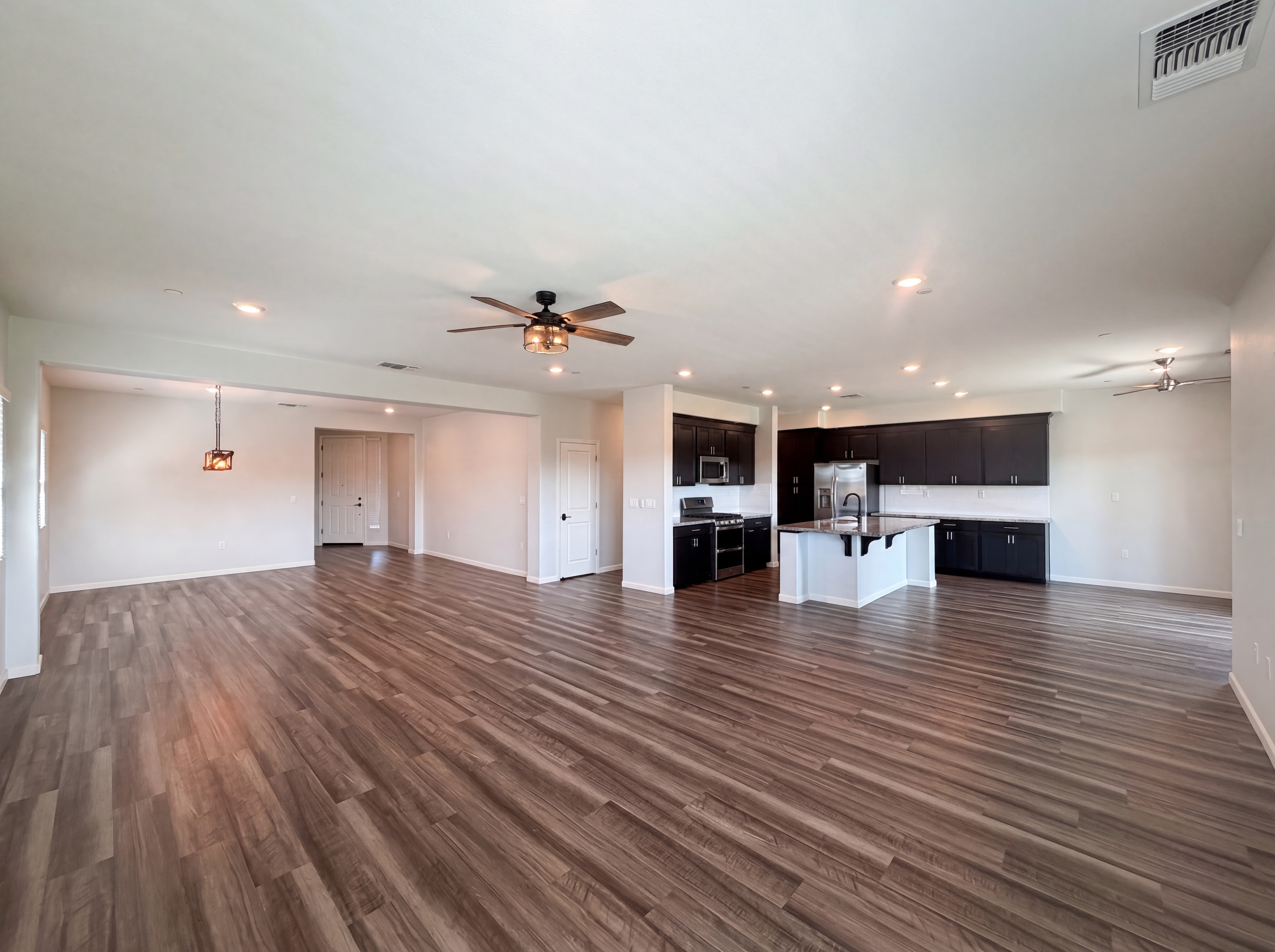 Photo 9 of 54 of 1187 Bordeaux Ct, Olivehurst, CA