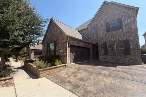 Photo 1 of 34 of 4905 Palm Springs Dr, McKinney, TX