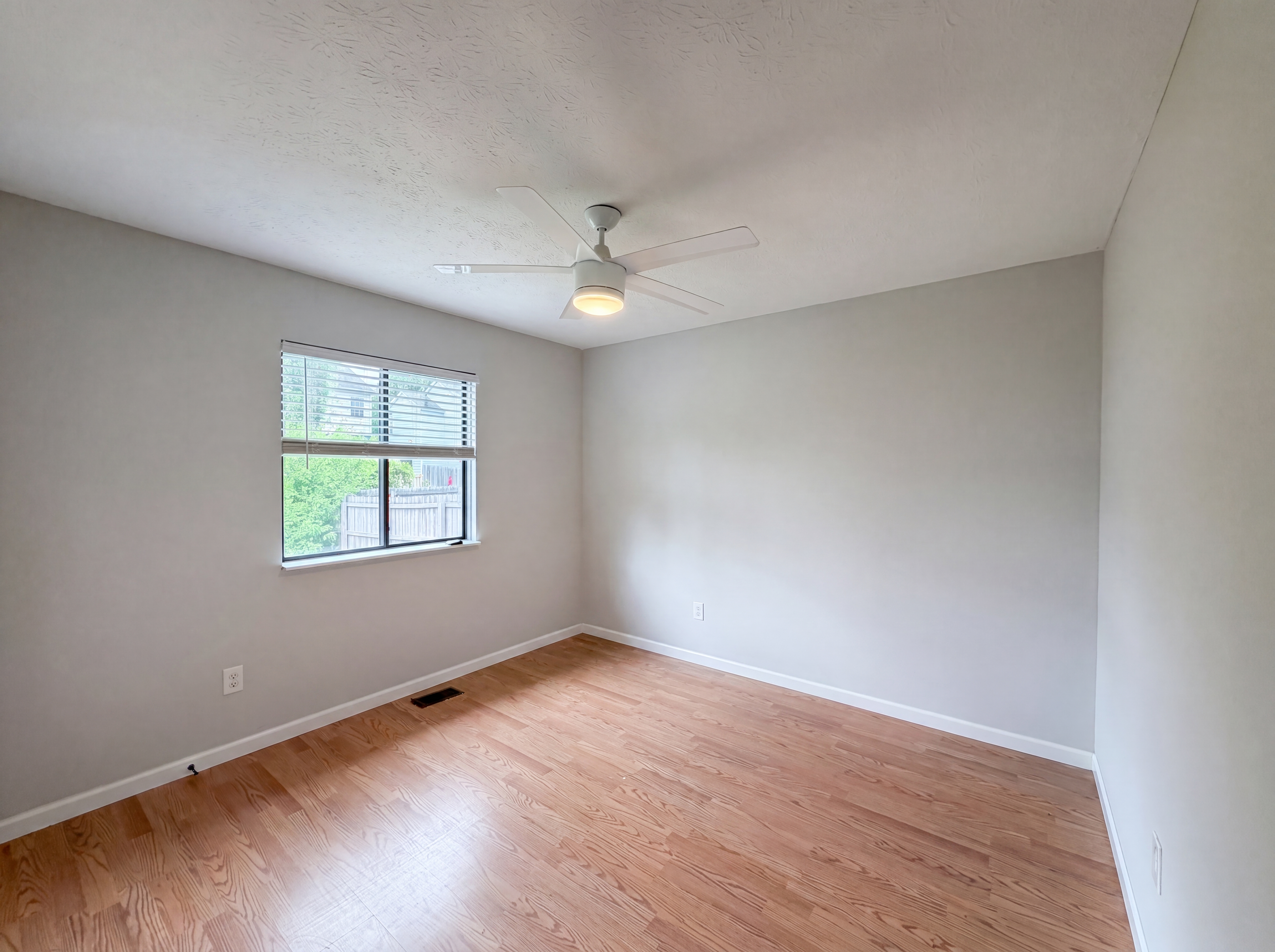 Photo 11 of 28 of 195 Brackbill Ct, Pickerington, OH