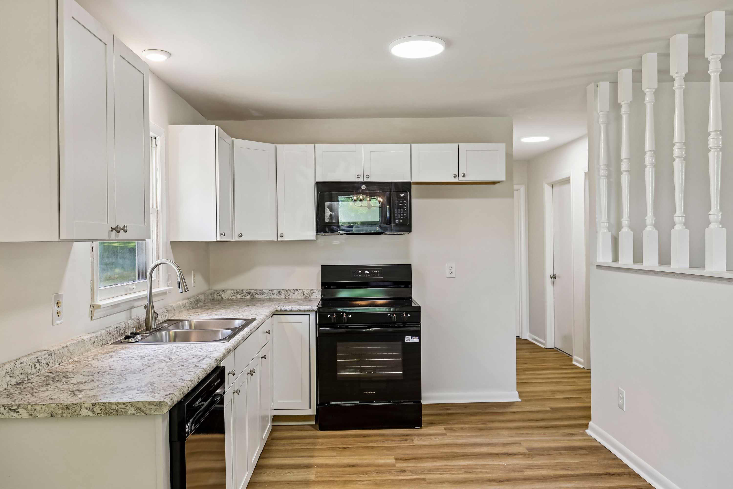 Photo 2 of 23 of 510 W Adams St, Woodbury, TN