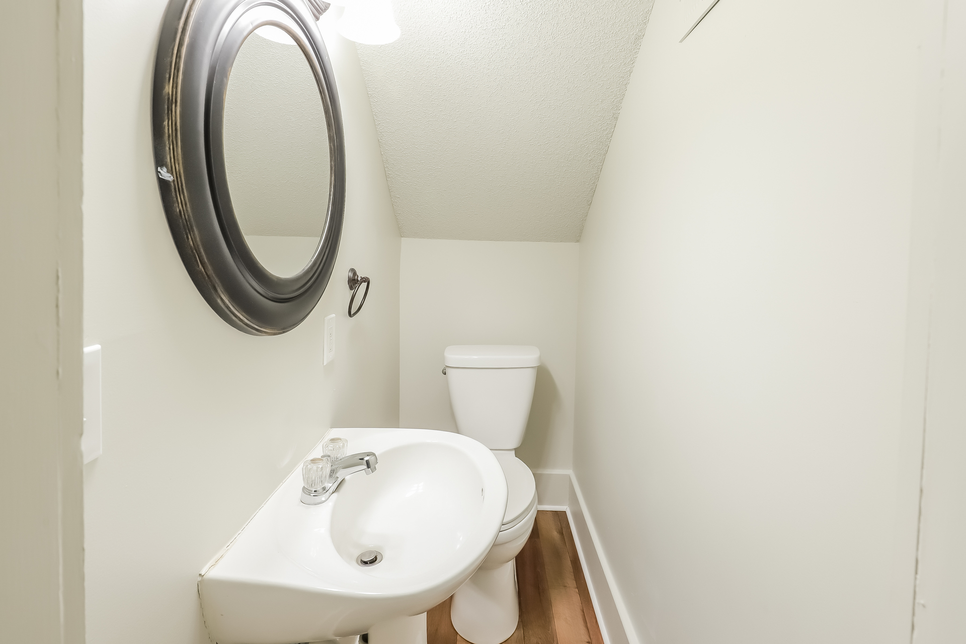 Photo 16 of 21 of 701 E Peoria St, Paola, KS