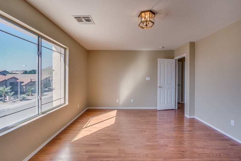 Photo 12 of 29 - 1026 E Hiddenview Dr, Phoenix, AZ 85048