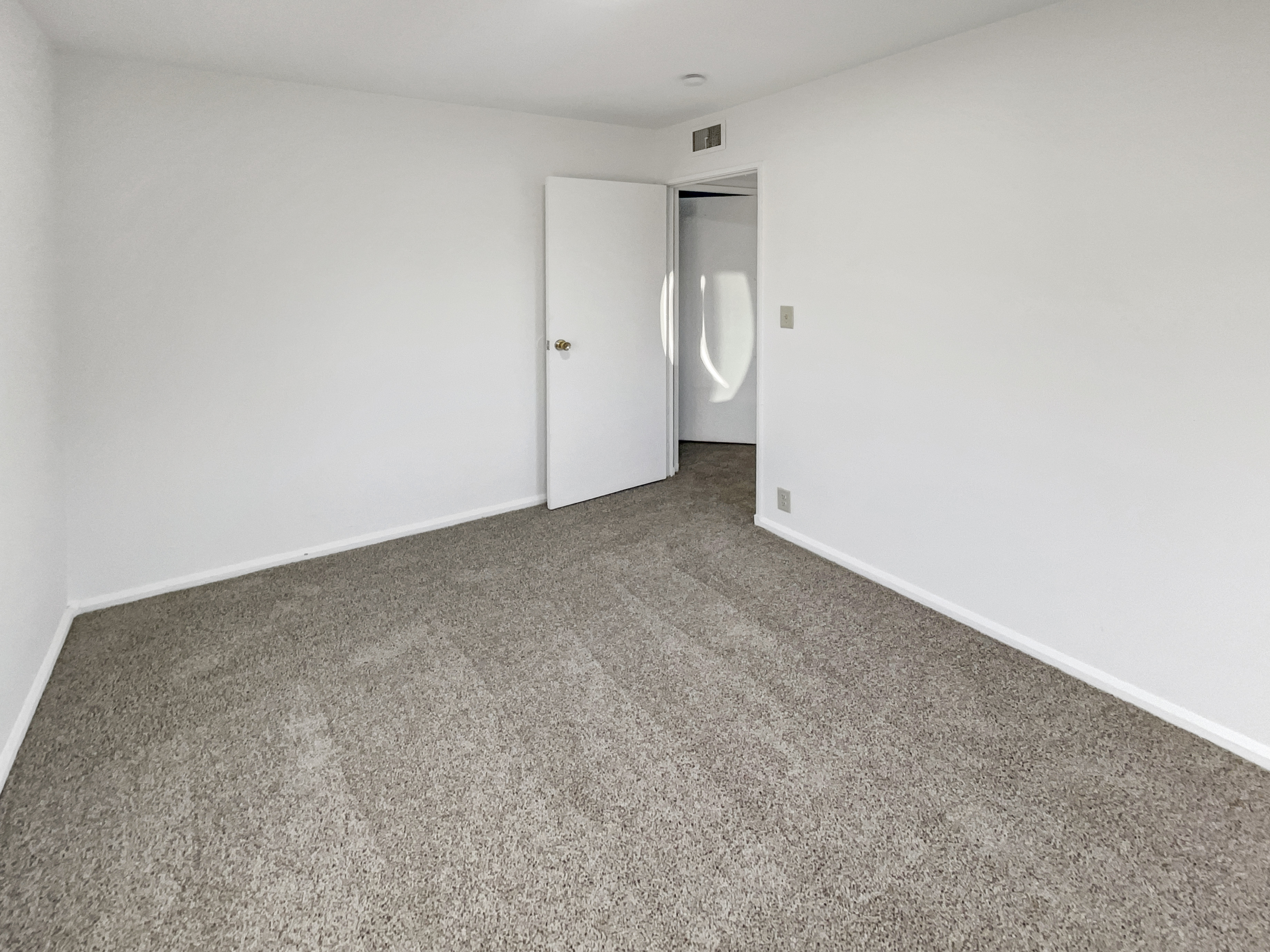 Photo 4 of 17 of 1204 Rockwood Ave, Colorado Springs, CO