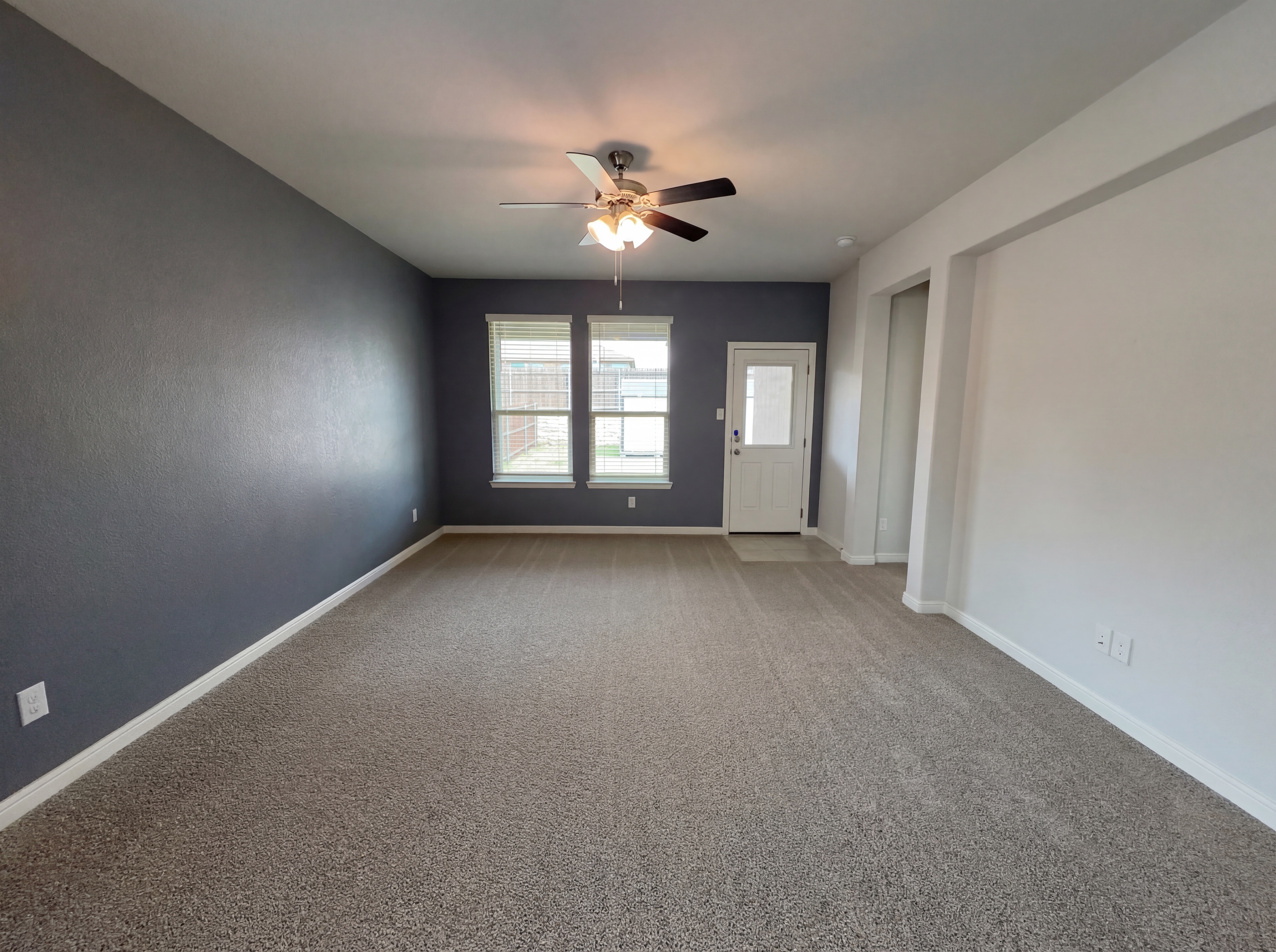 Photo 3 of 16 of 2520 Allview Ln, Red Oak, TX