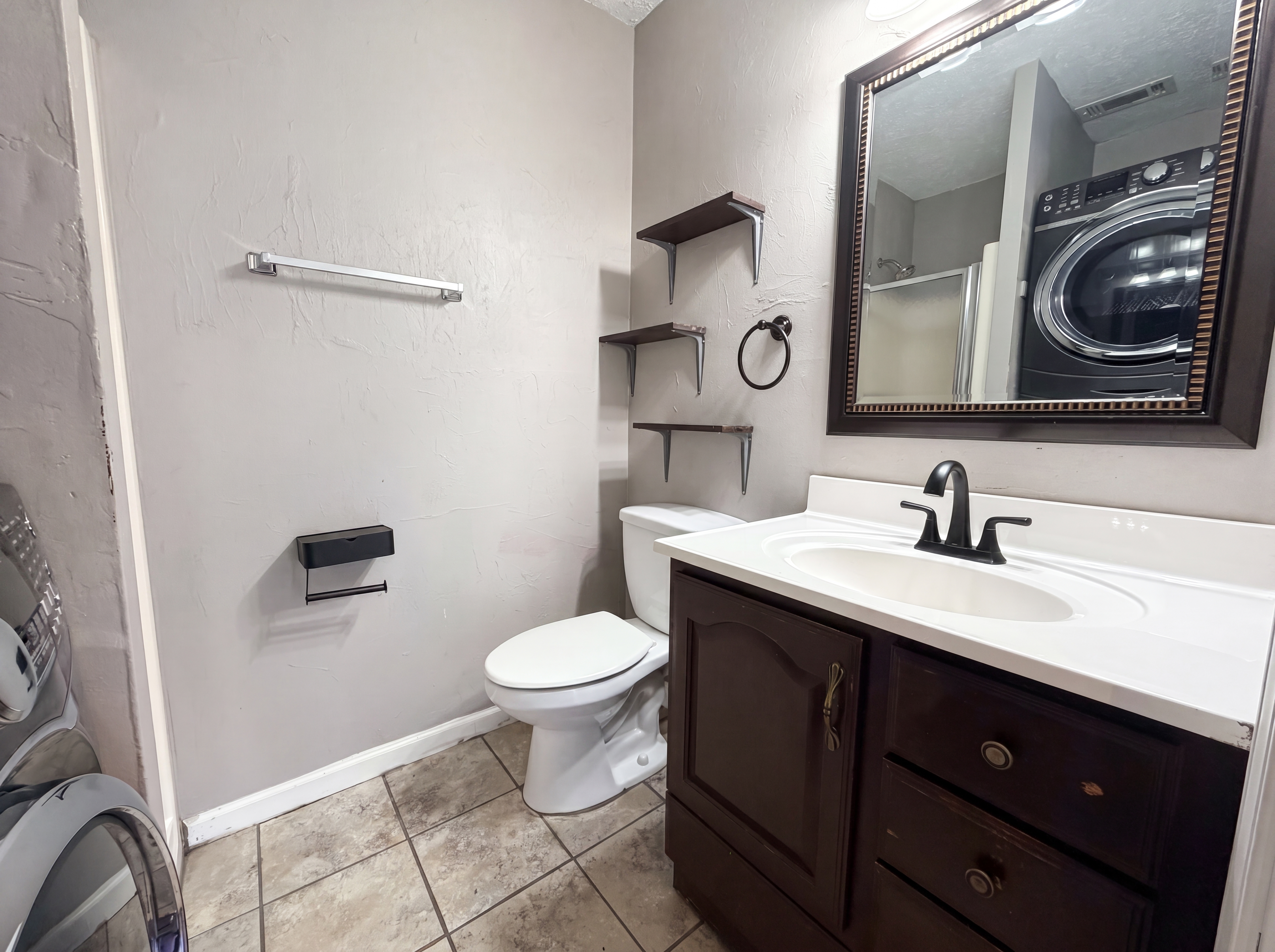 Photo 6 of 19 of 2725 Flintlock Pl, Austell, GA