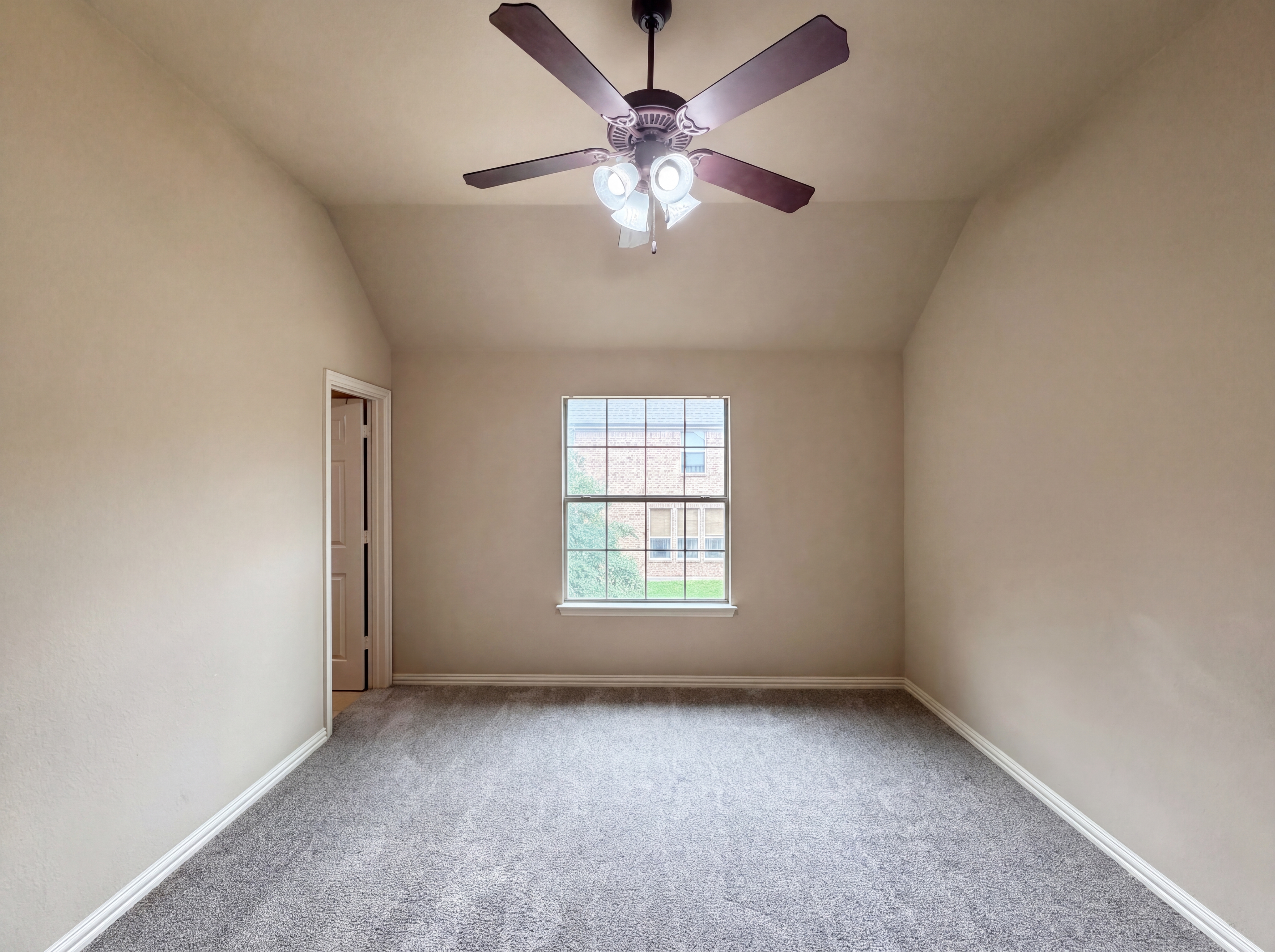 Photo 17 of 30 of 928 Homestead Dr, Keller, TX