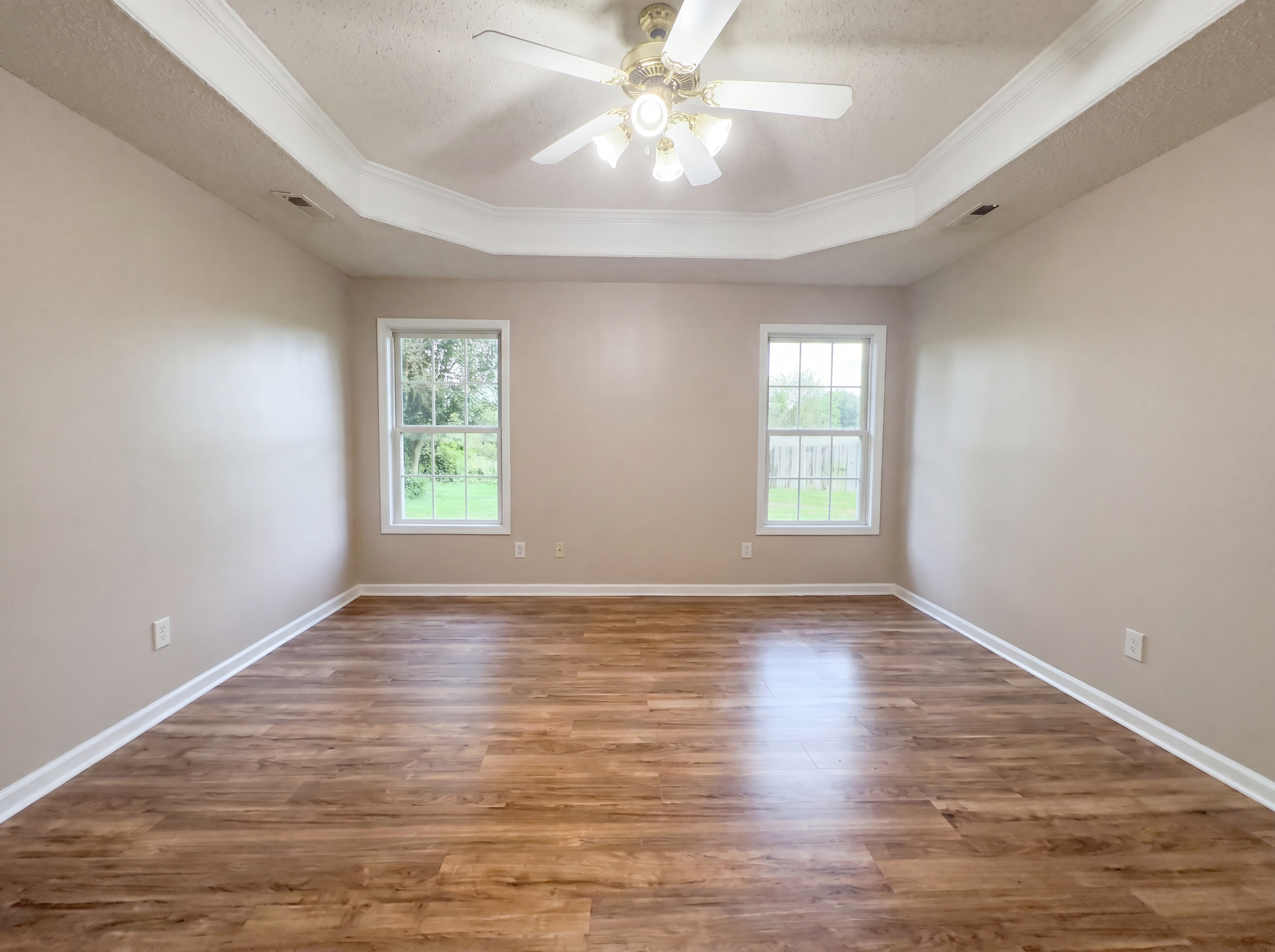 Photo 10 of 19 of 223 Williston Dr, Huntsville, AL