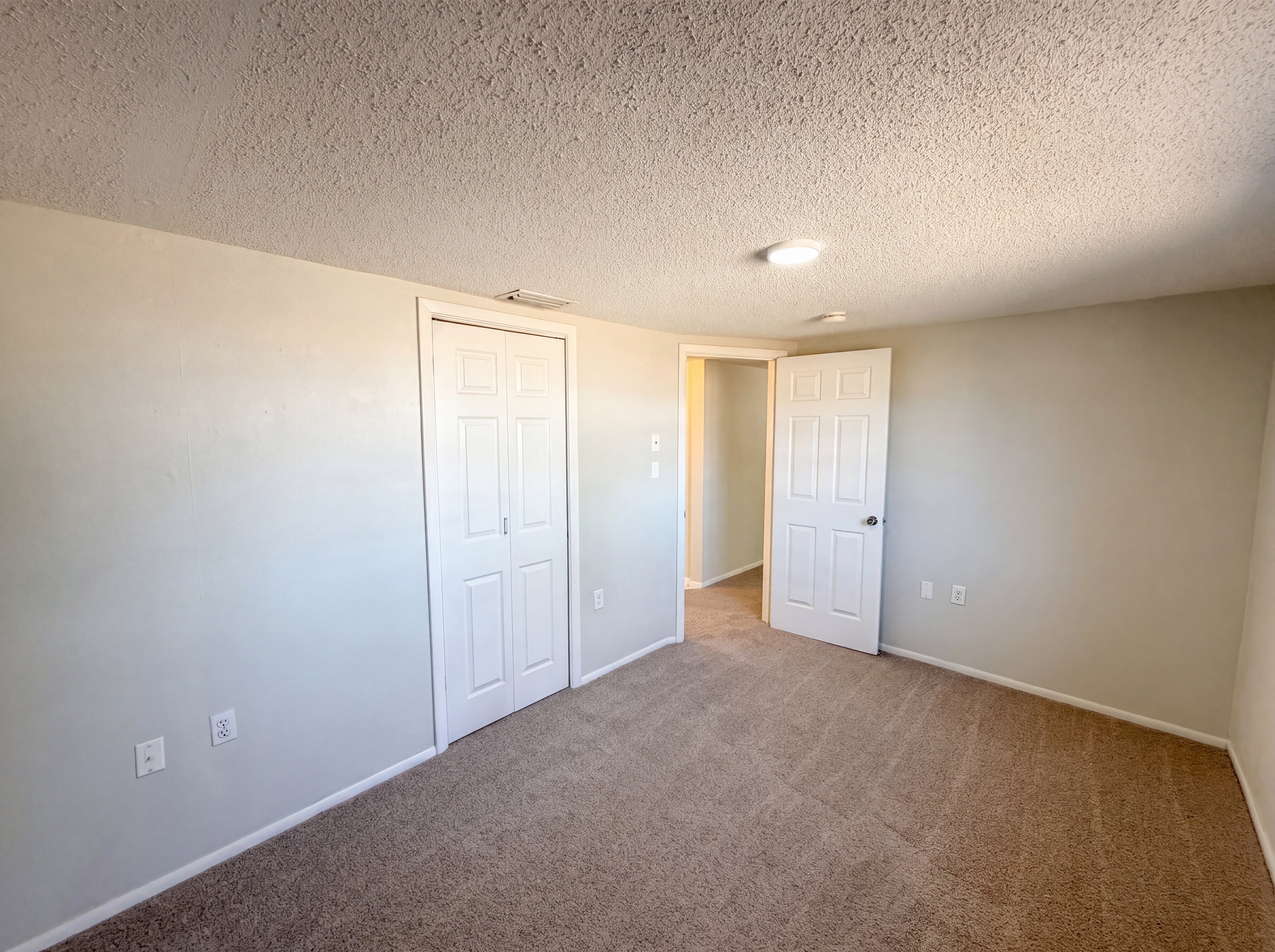 Photo 8 of 26 of 9236 Mark Twain Ln, Port Richey, FL