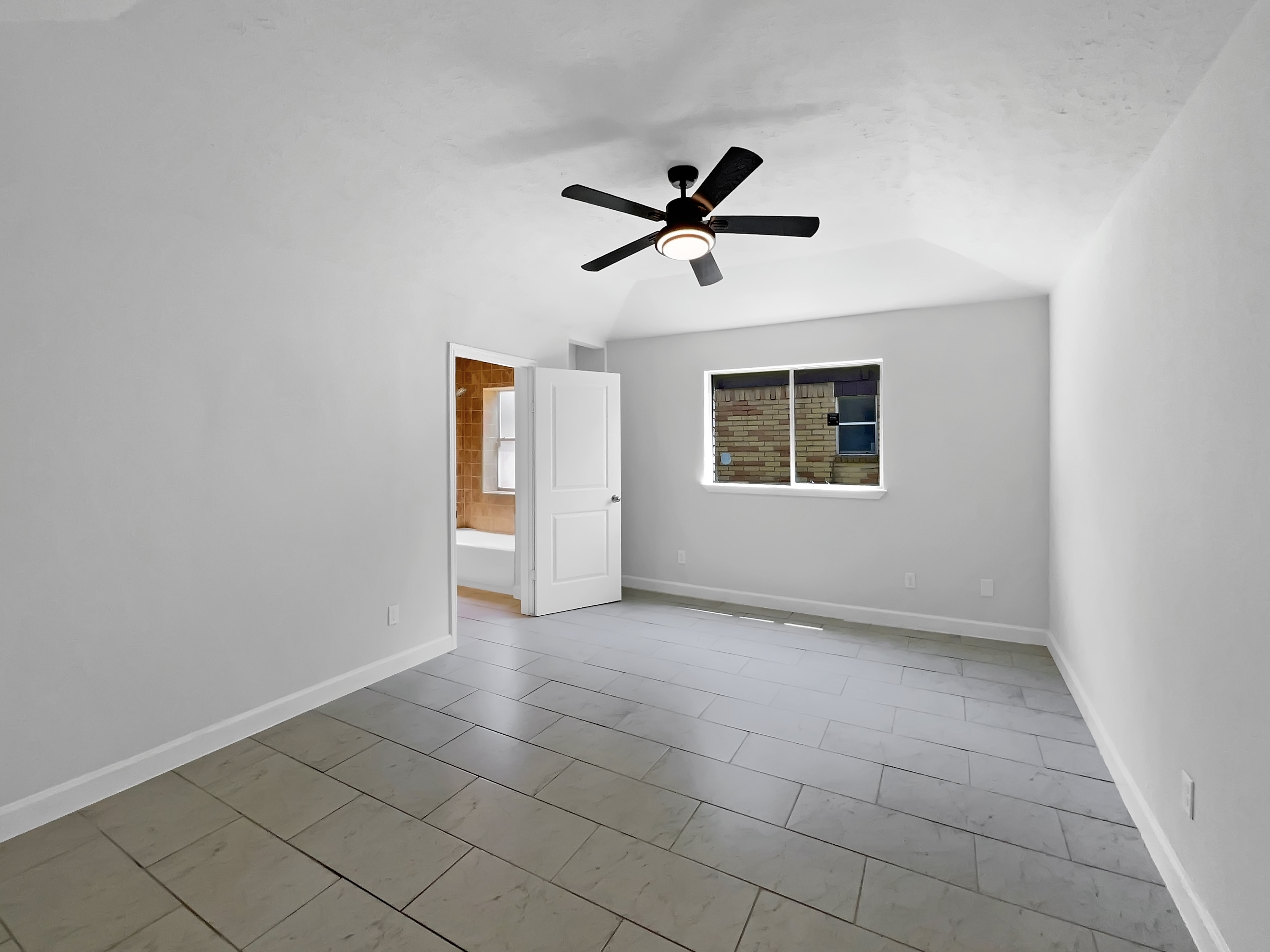 Photo 14 of 19 of 6214 Clayridge Dr, Houston, TX