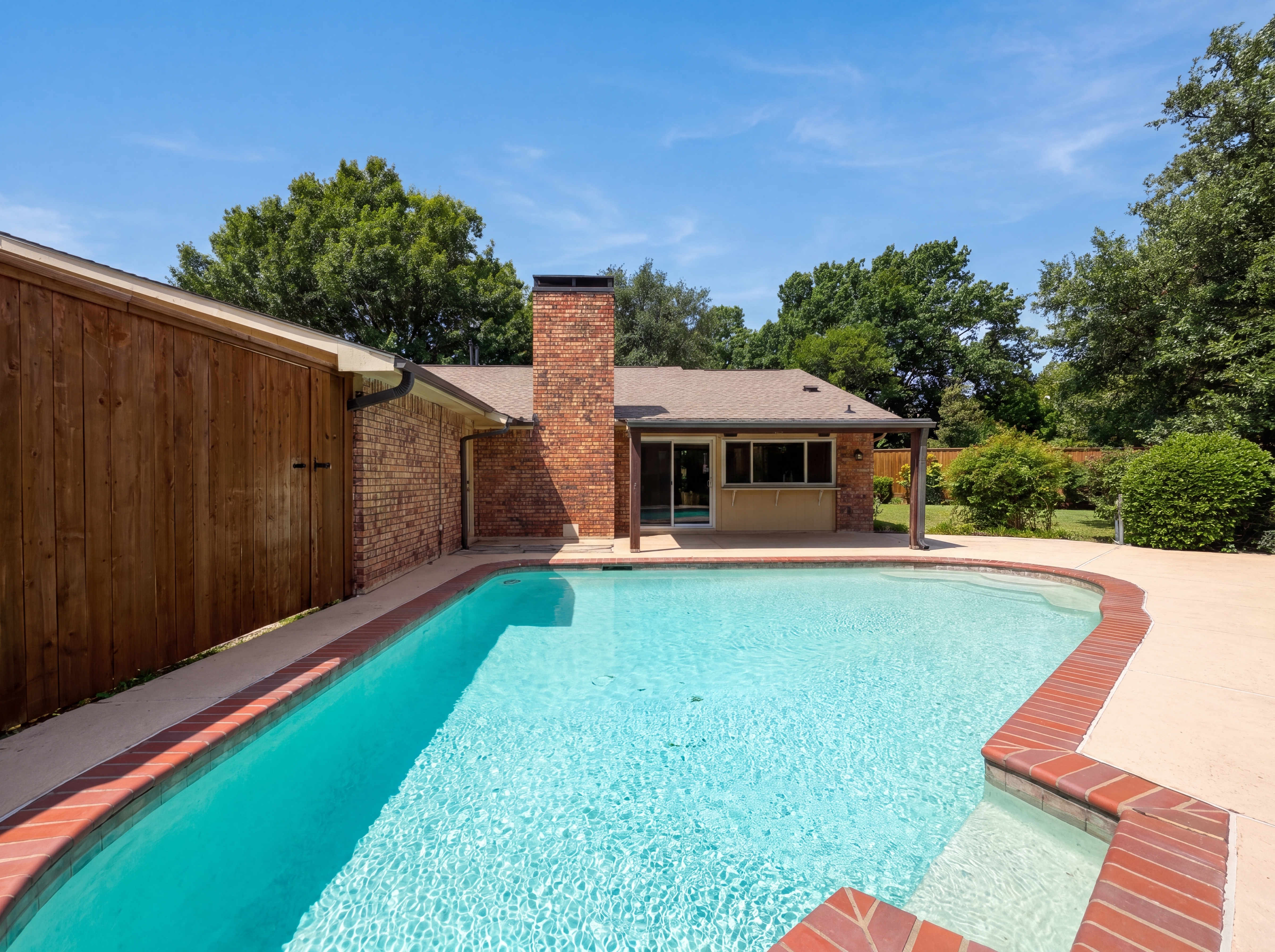 Photo 5 of 28 of 6302 Zanes Ct, Plano, TX