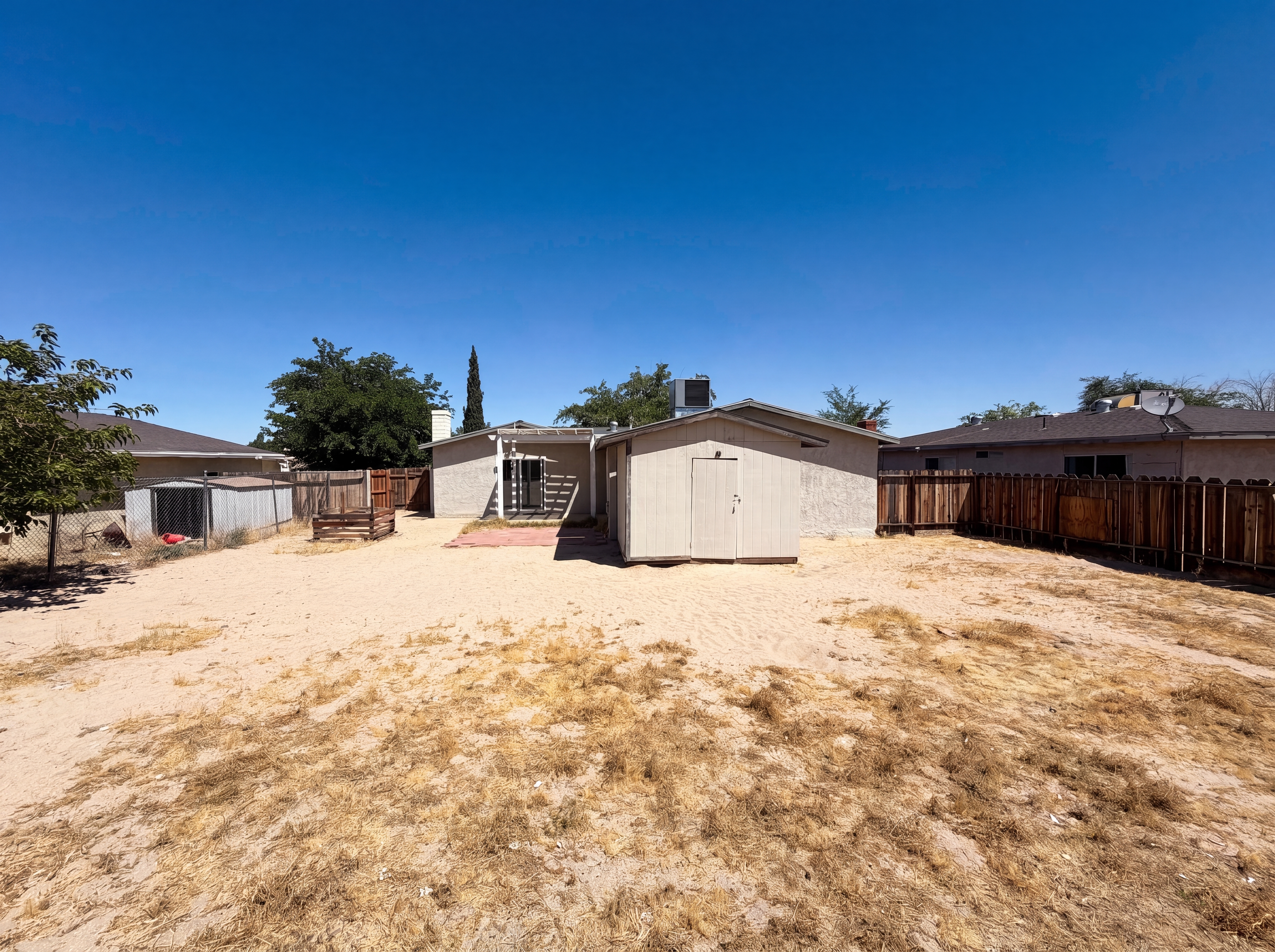 Photo 21 of 24 of 15929 La Verida Dr, Victorville, CA