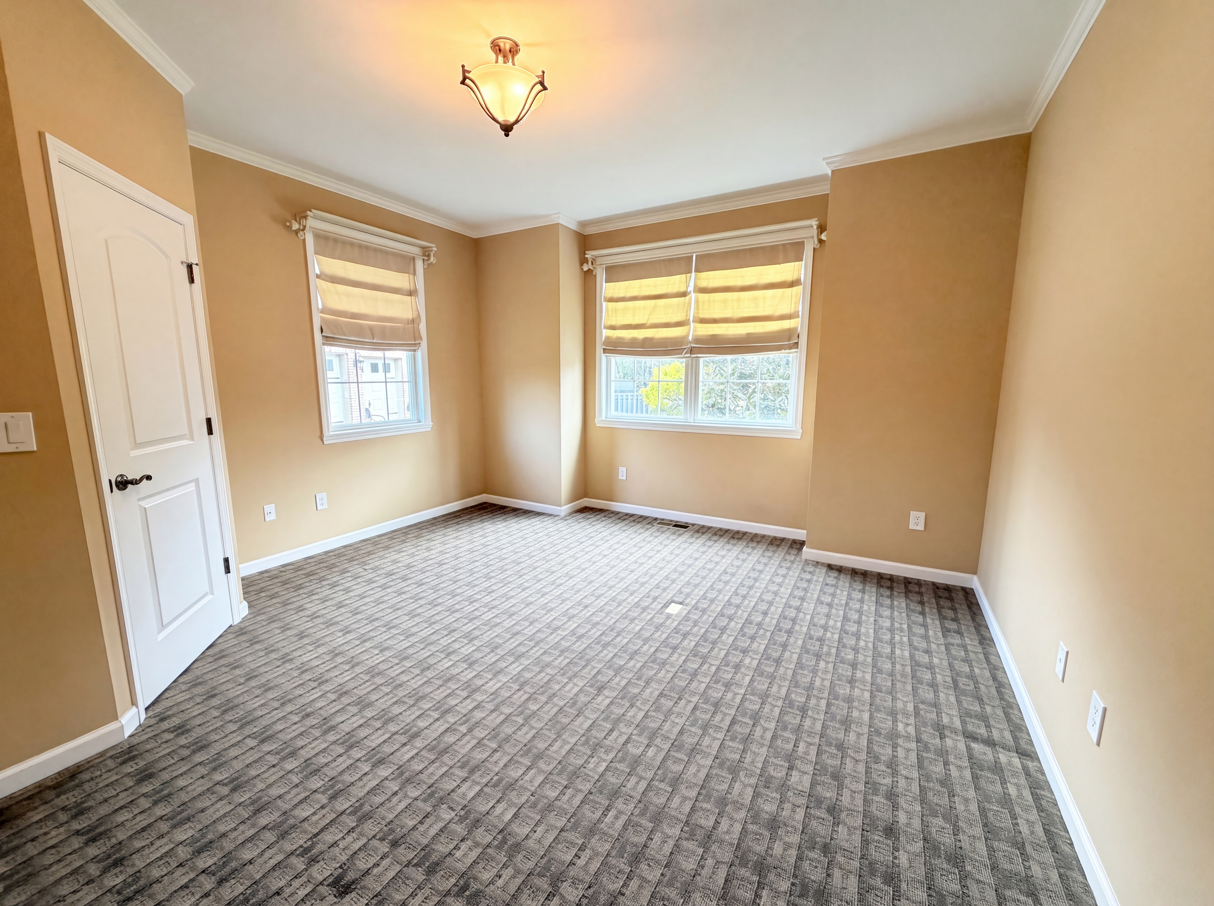 Photo 14 of 29 of 8016 Stonegate Dr, Cincinnati, OH