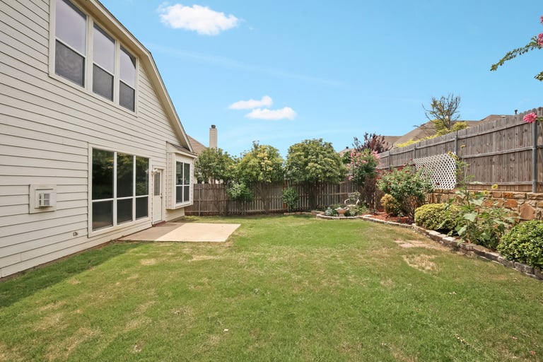 Photo 30 of 30 - 5813 Pearl Oyster Ln, Fort Worth, TX 76179